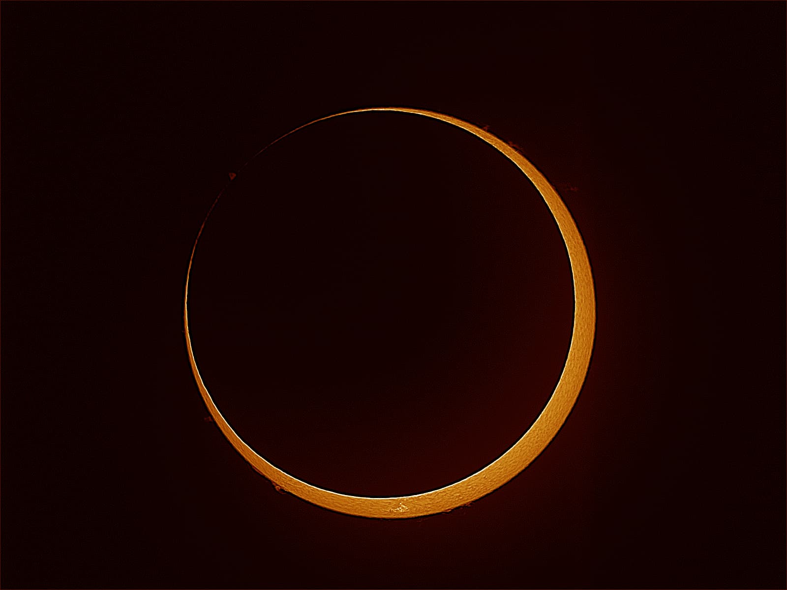 APOD: 2014 April 26 – Southern Annular Eclipse