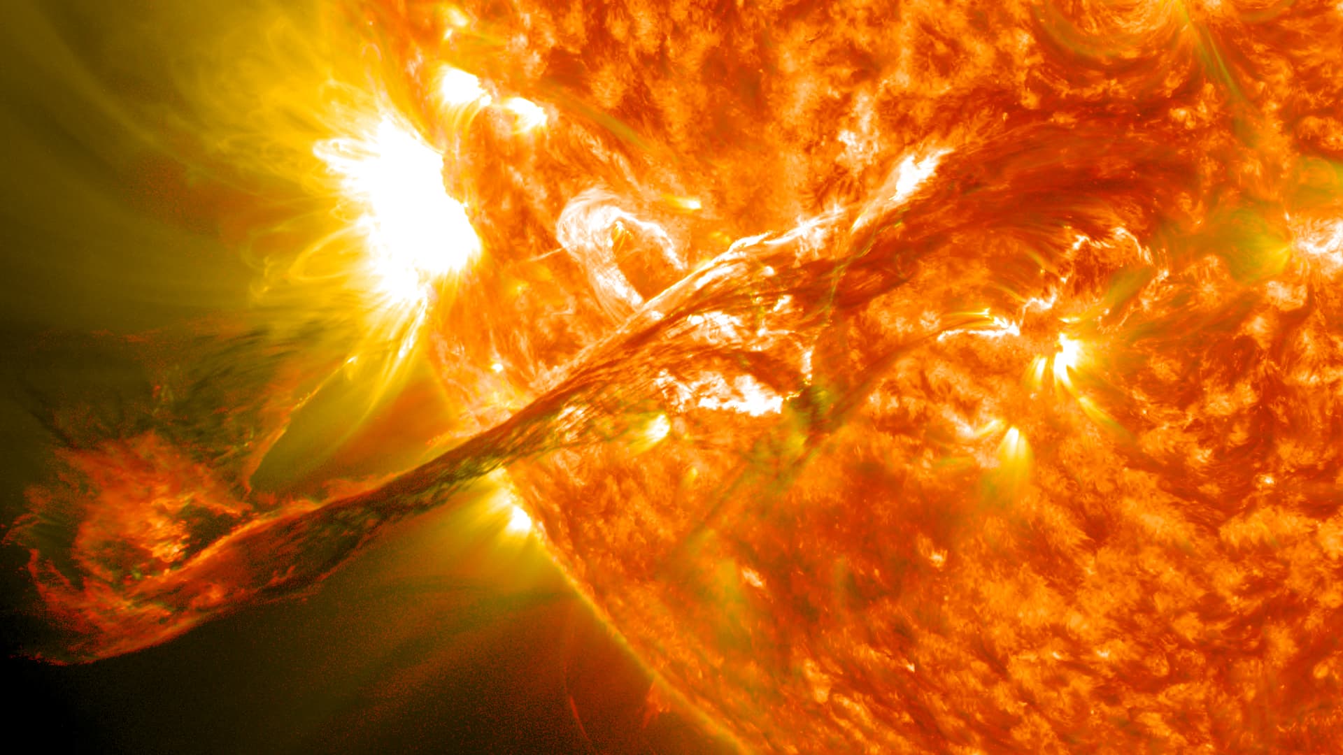 APOD: 2014 July 20 – A Solar Filament Erupts