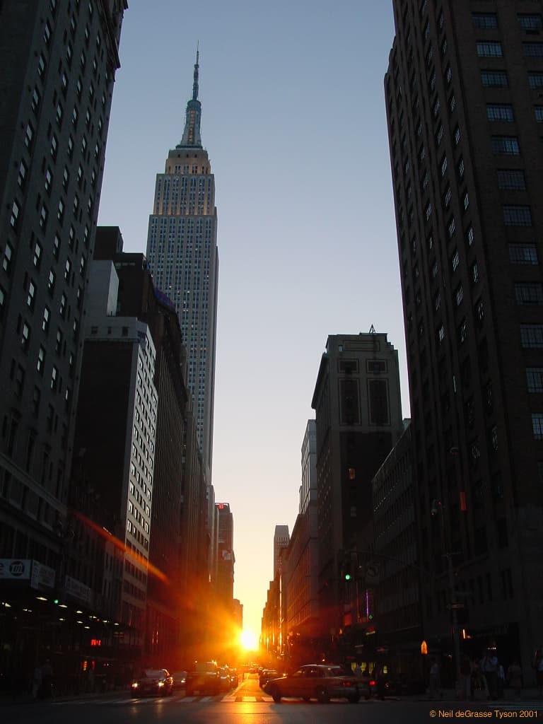 APOD: 2014 July 6 – Manhattanhenge: A New York City Sunset