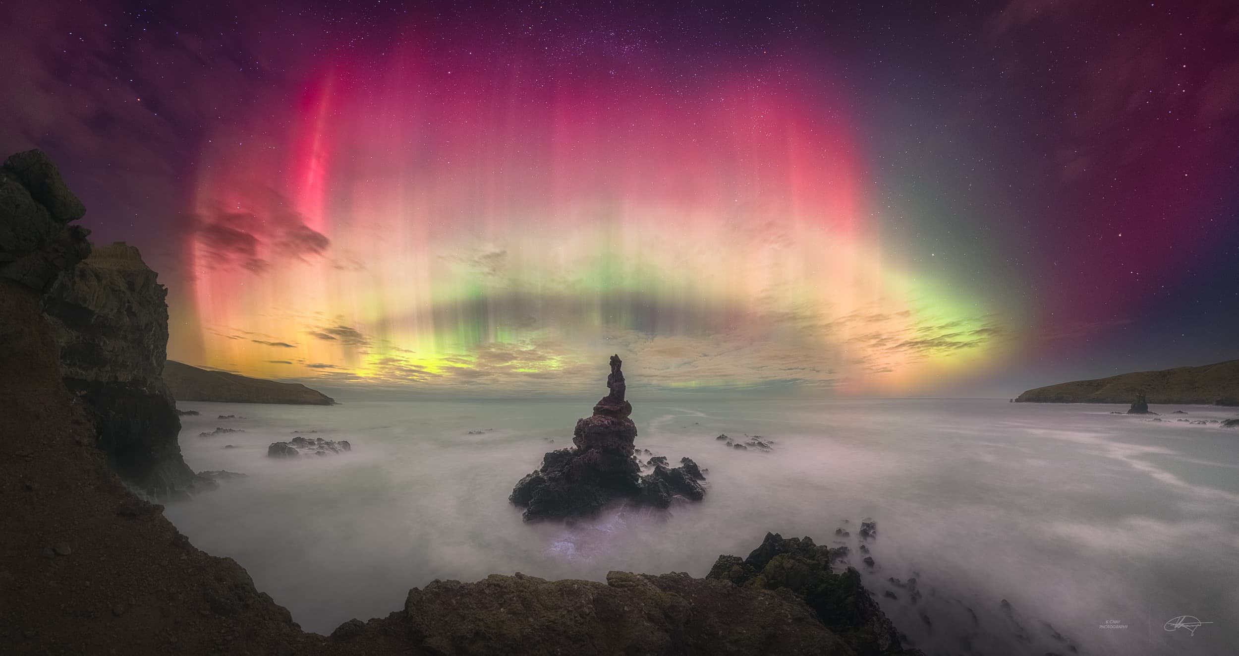 APOD: 2024 May 17 – Aurora Banks Peninsula