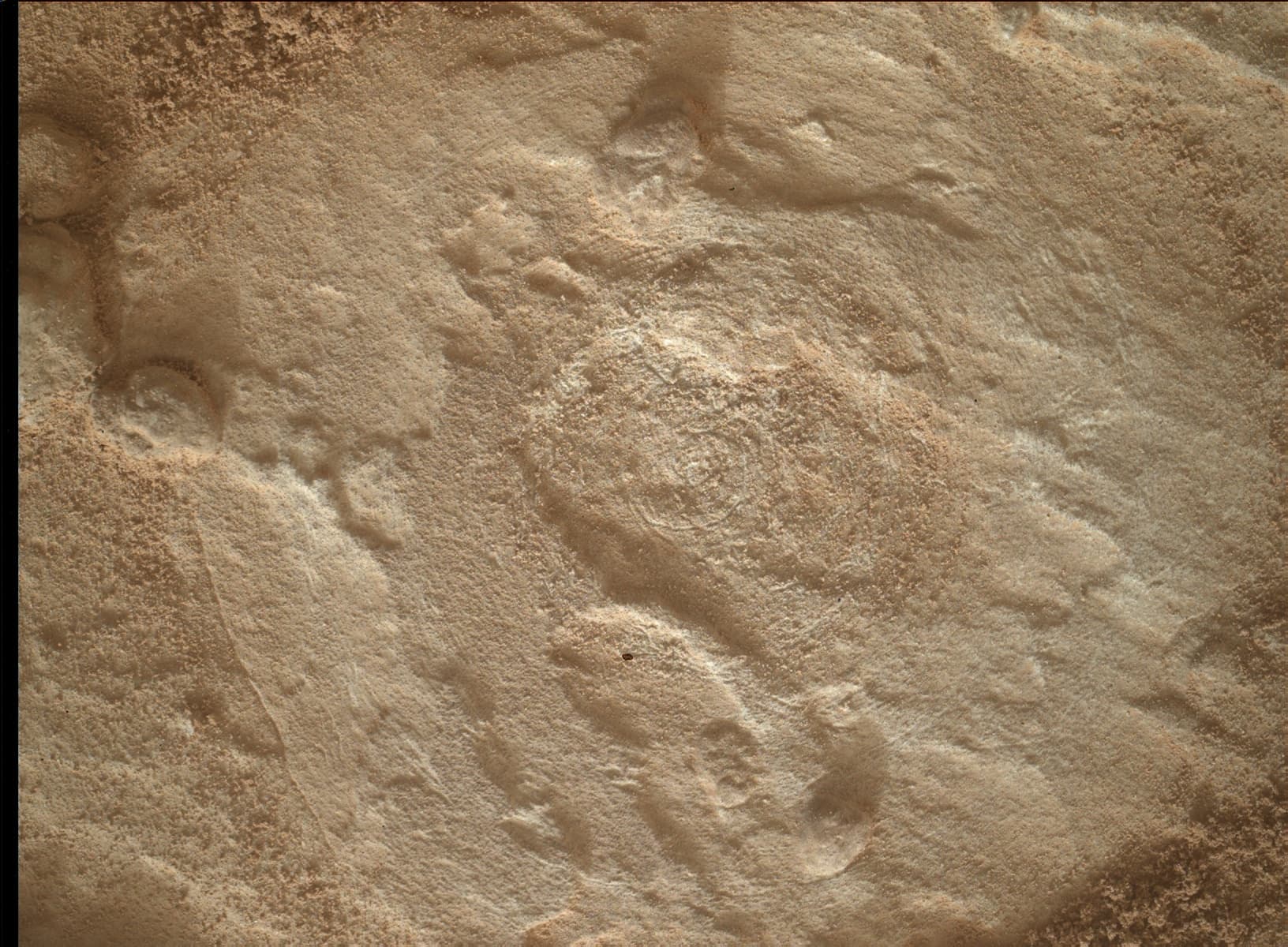 Foto de Marte da câmera MAHLI