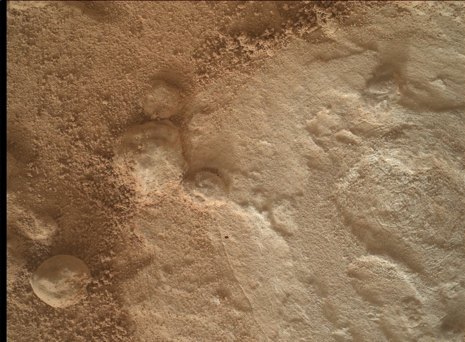 Foto de Marte da câmera MAHLI