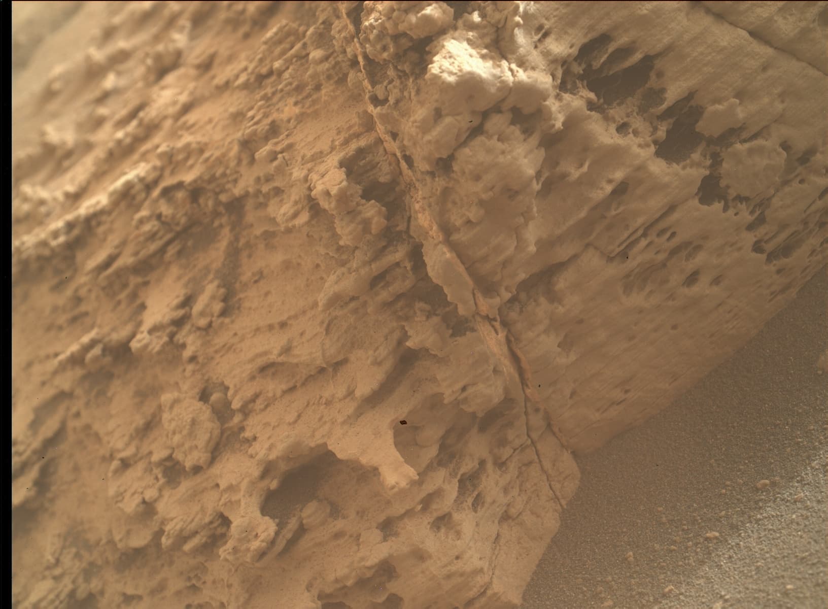 Foto de Marte da câmera MAHLI