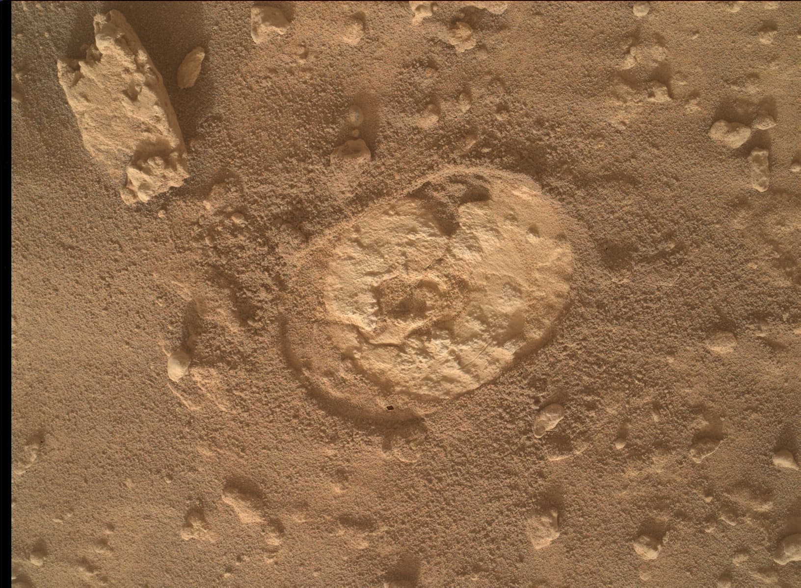 Foto de Marte da câmera MAHLI