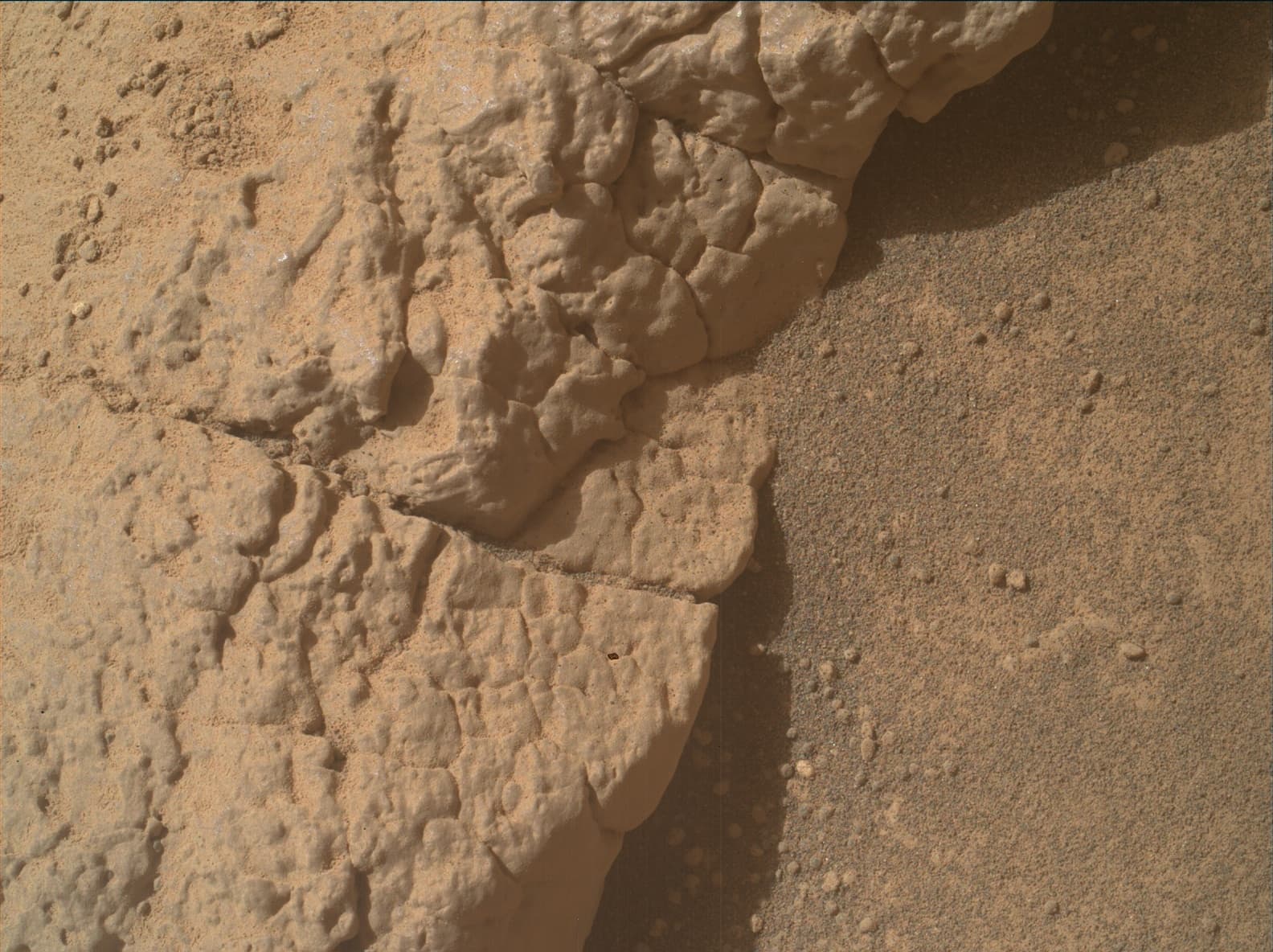 Foto de Marte da câmera MAHLI