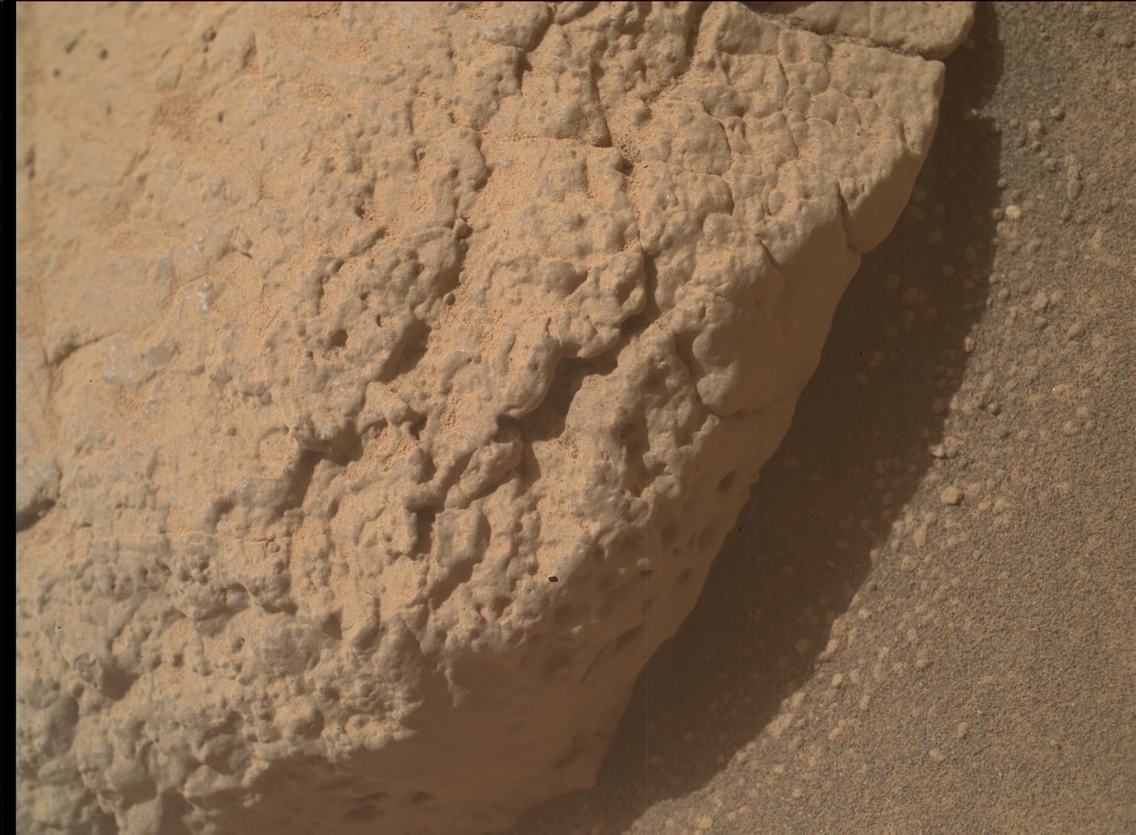 Foto de Marte da câmera MAHLI