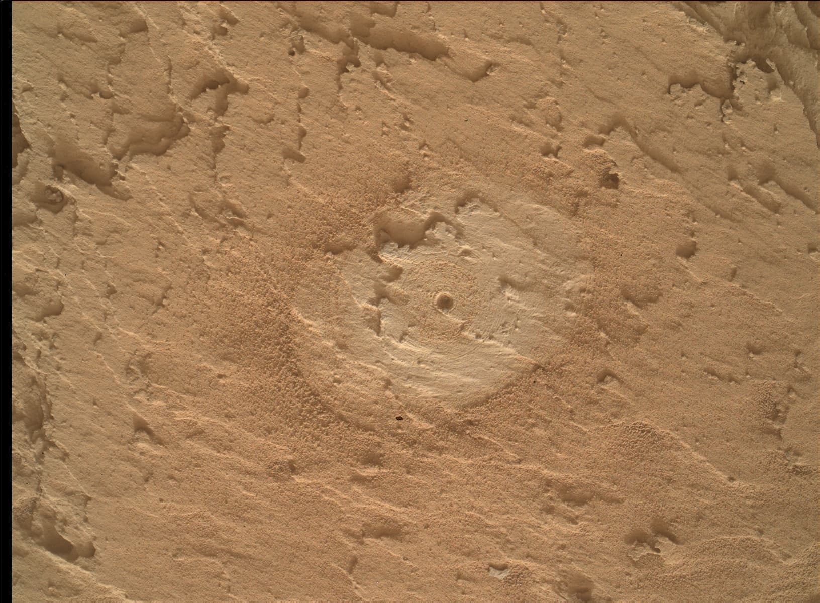 Foto de Marte da câmera MAHLI