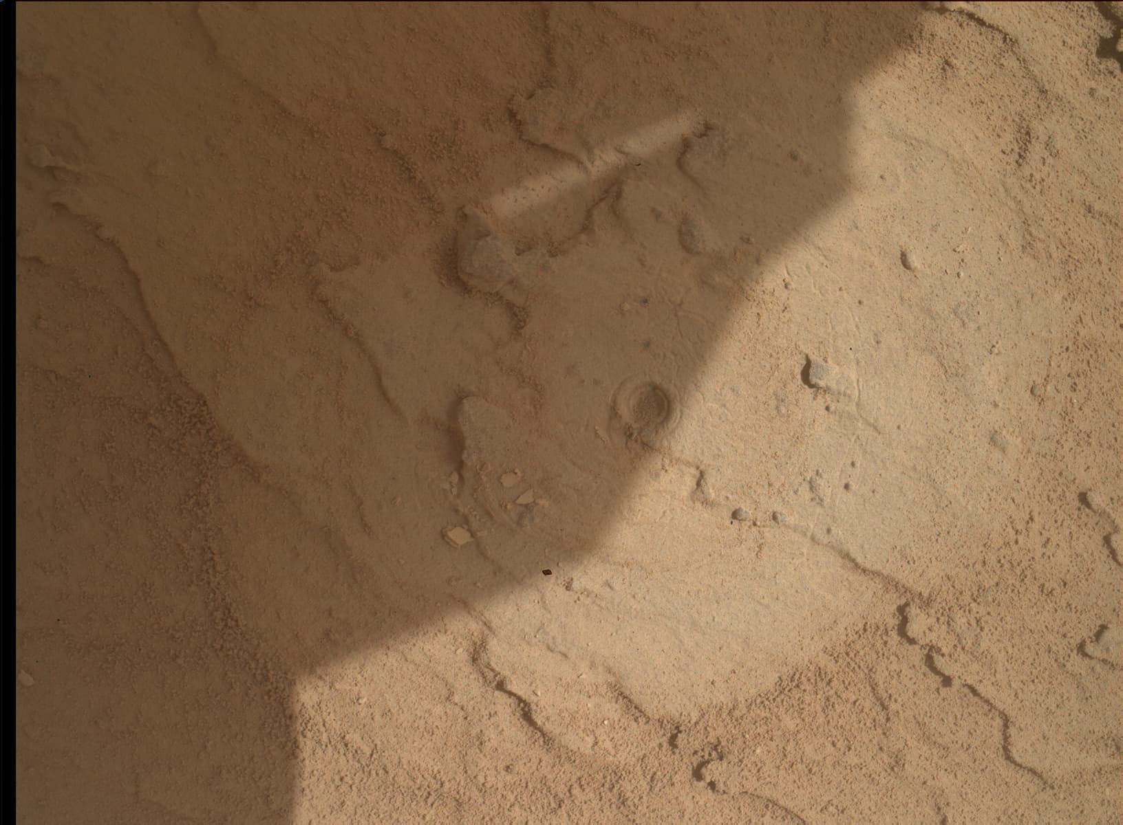 Foto de Marte da câmera MAHLI