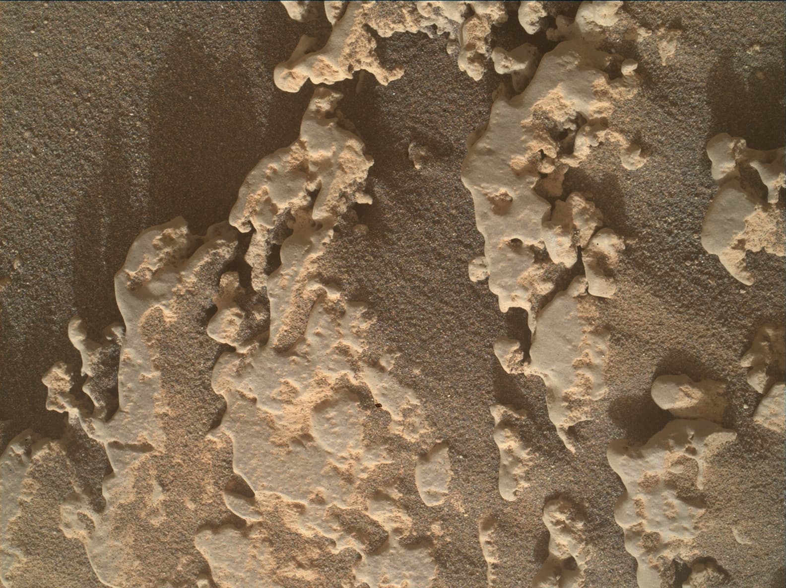 Foto de Marte da câmera MAHLI