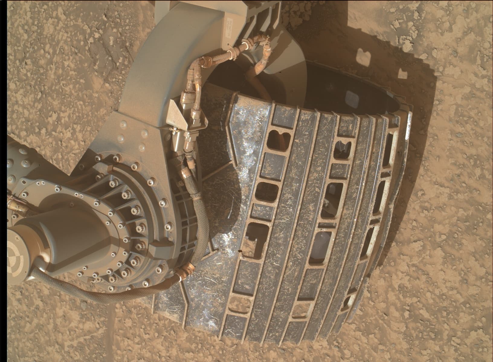Mars image captured by MAHLI on Curiosity