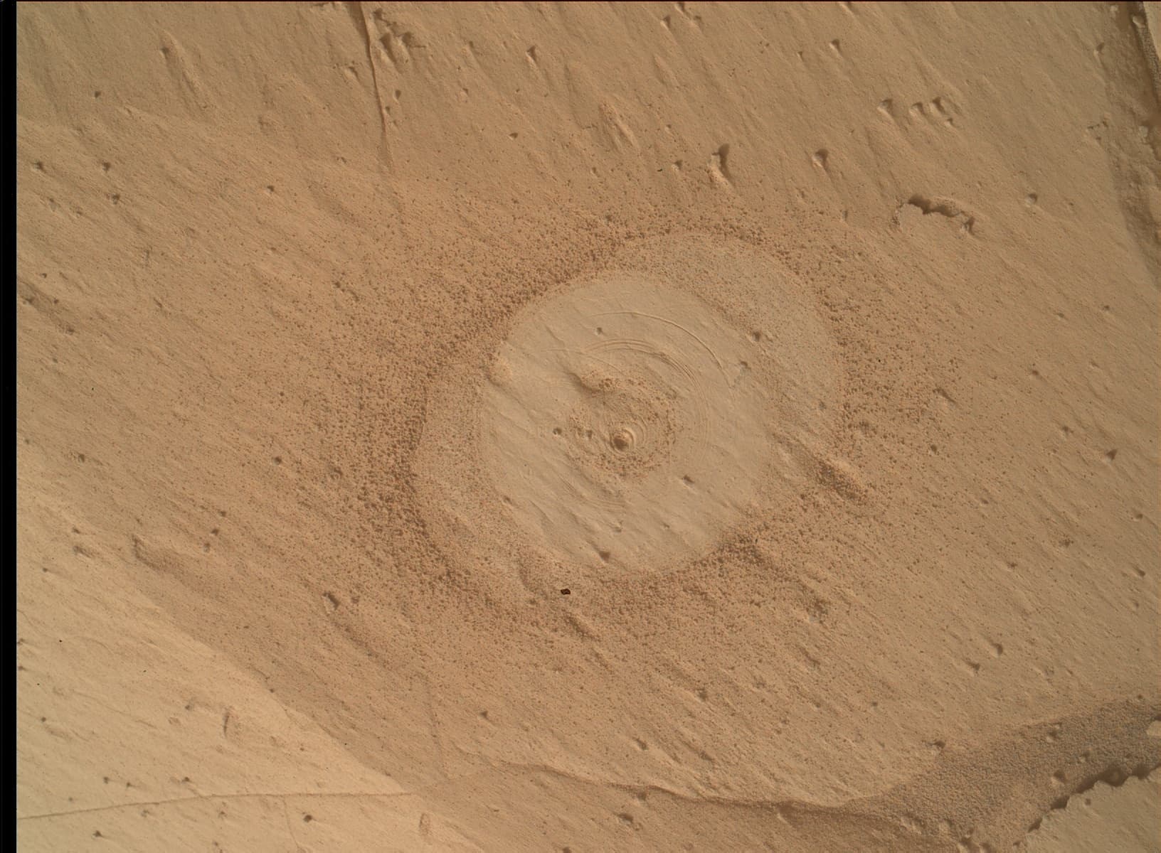 Foto do rover em Marte de 2026-08-06