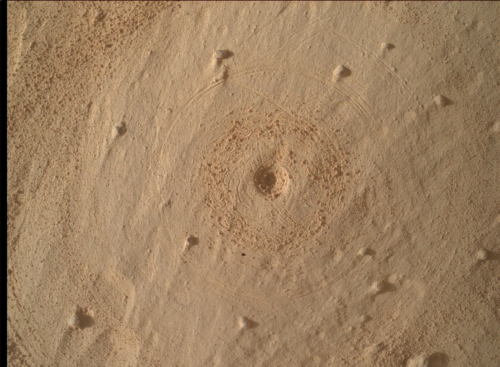 Mars image captured by MAHLI on Curiosity