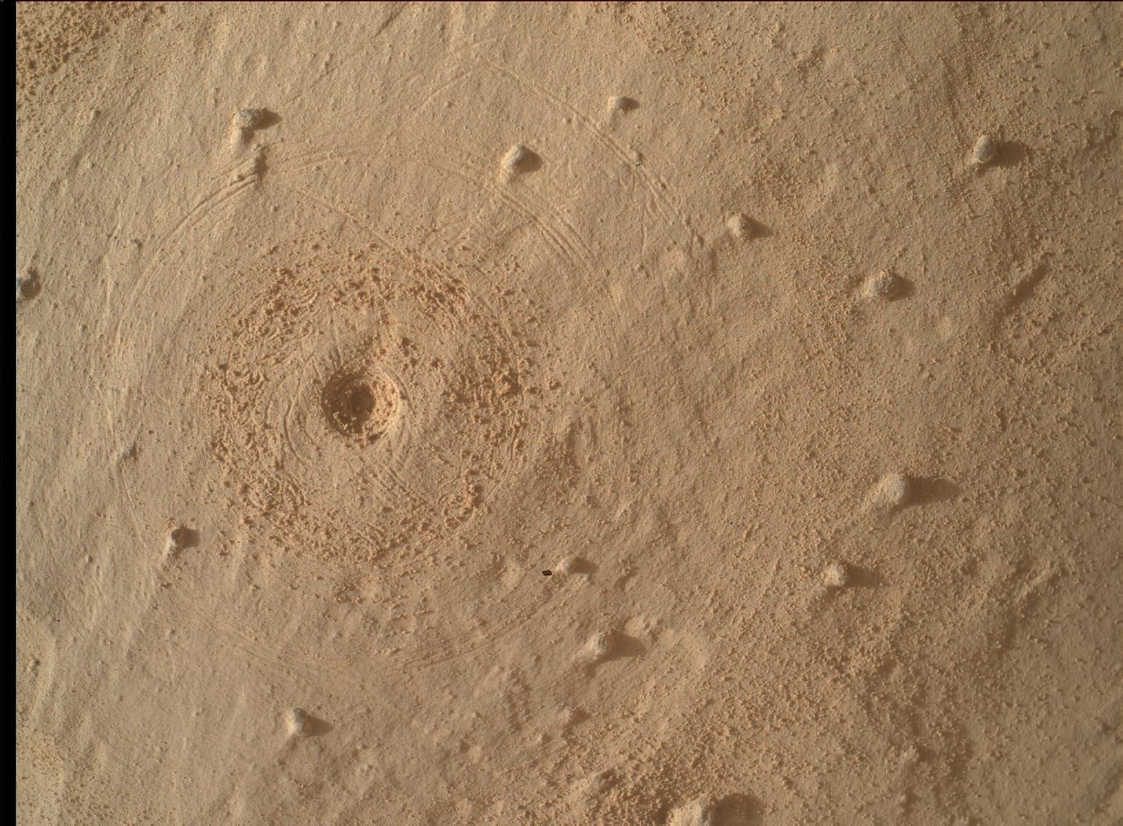 Mars image captured by MAHLI on Curiosity