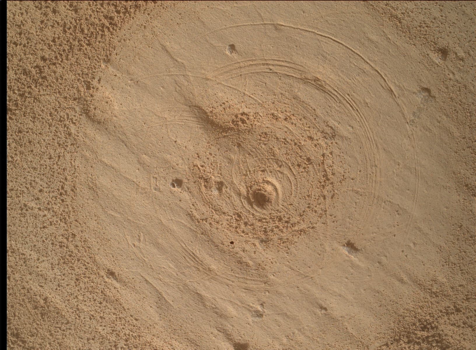 Foto do rover em Marte de 2026-08-06