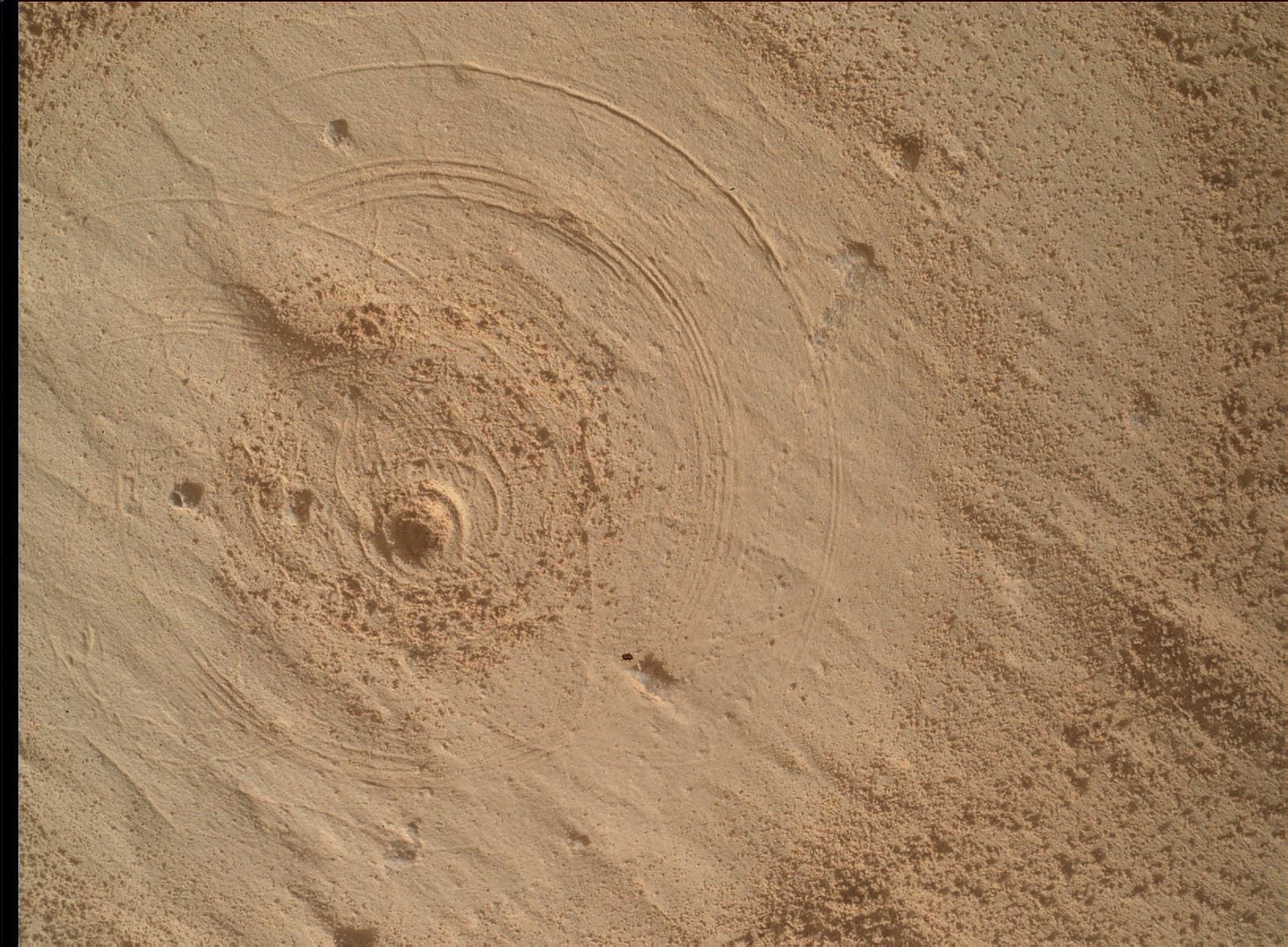 Foto do rover em Marte de 2026-08-06