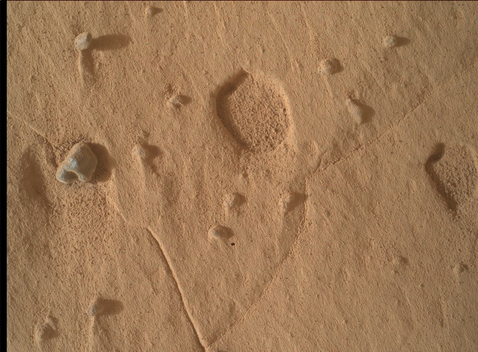 Mars image captured by MAHLI on Curiosity