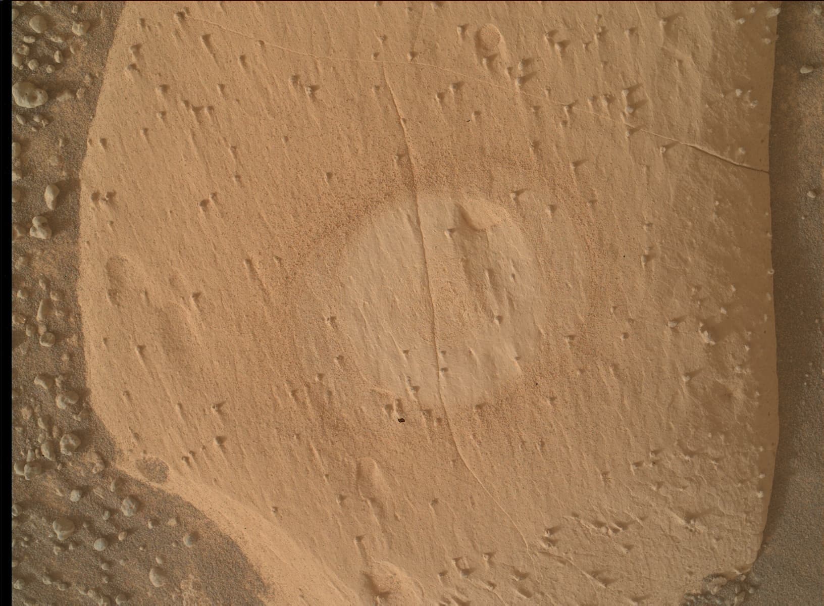 Mars image captured by MAHLI on Curiosity