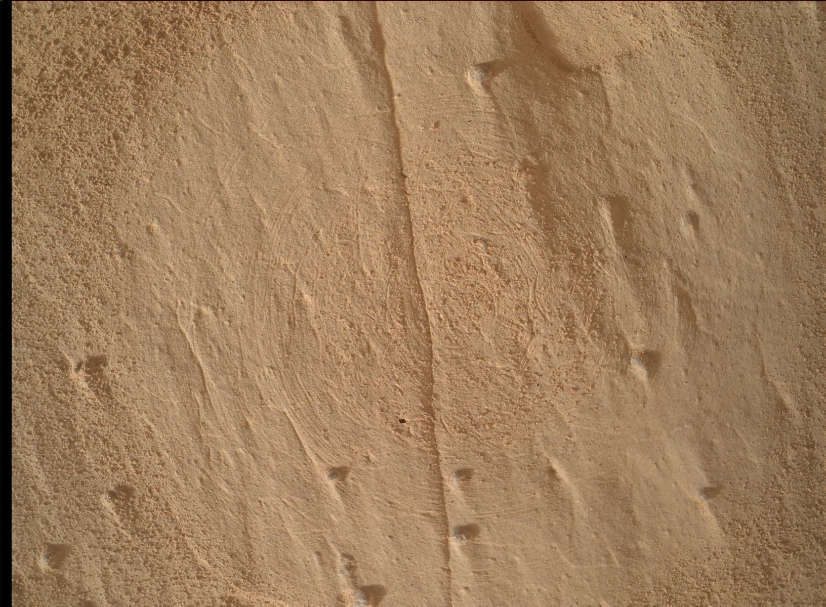 Mars image captured by MAHLI on Curiosity