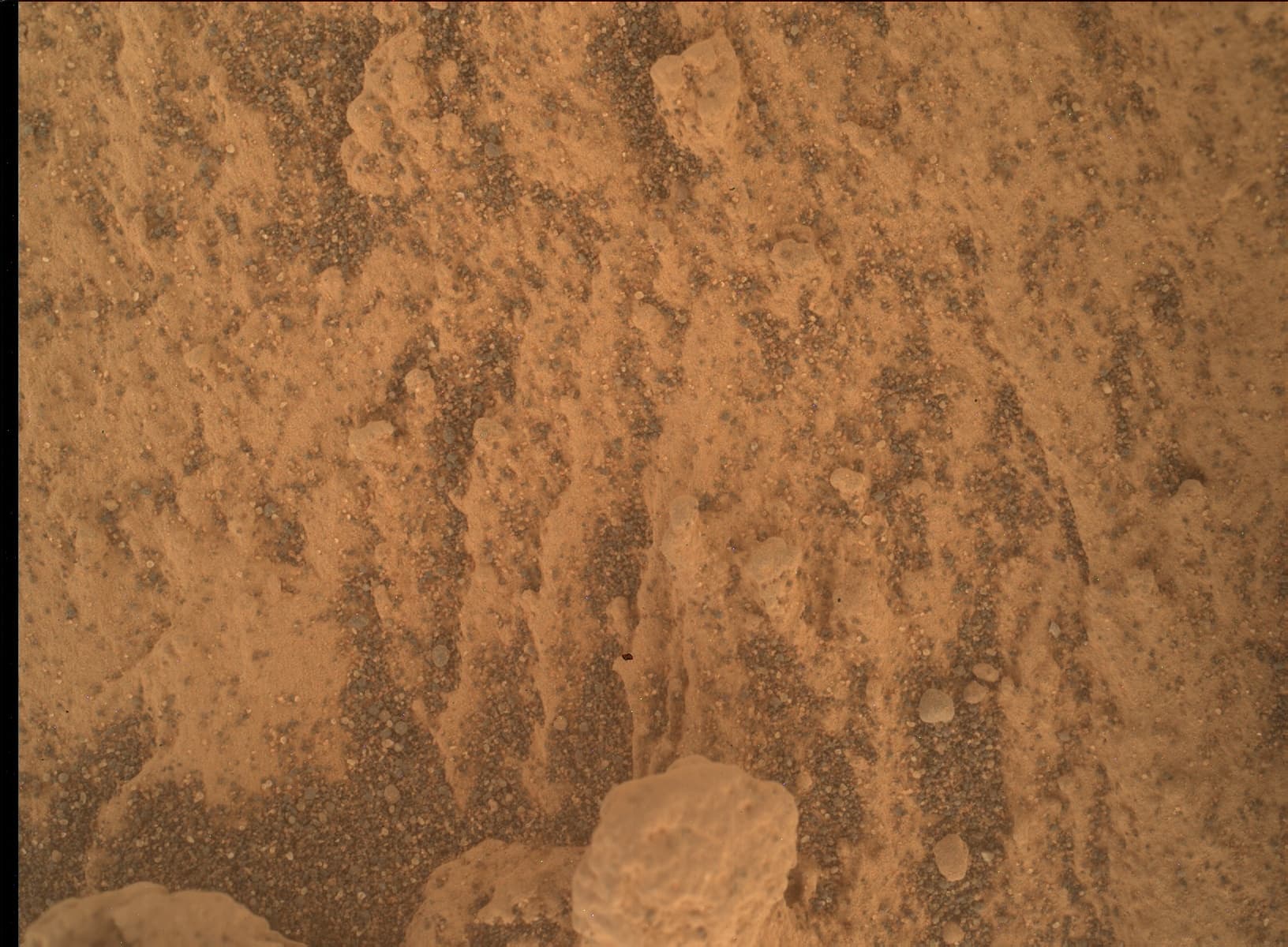 Mars image captured by MAHLI on Curiosity