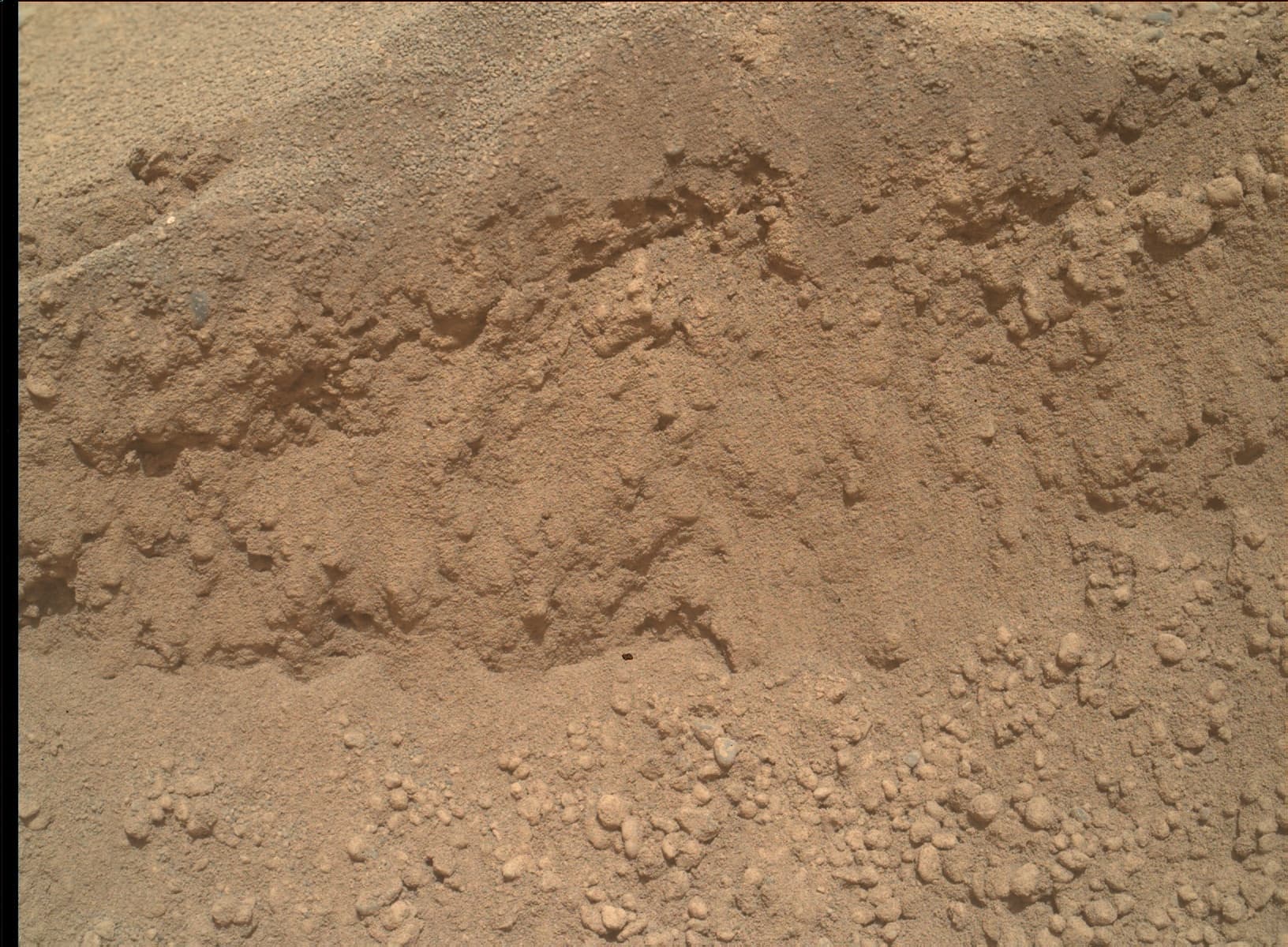 Foto de Marte da câmera MAHLI