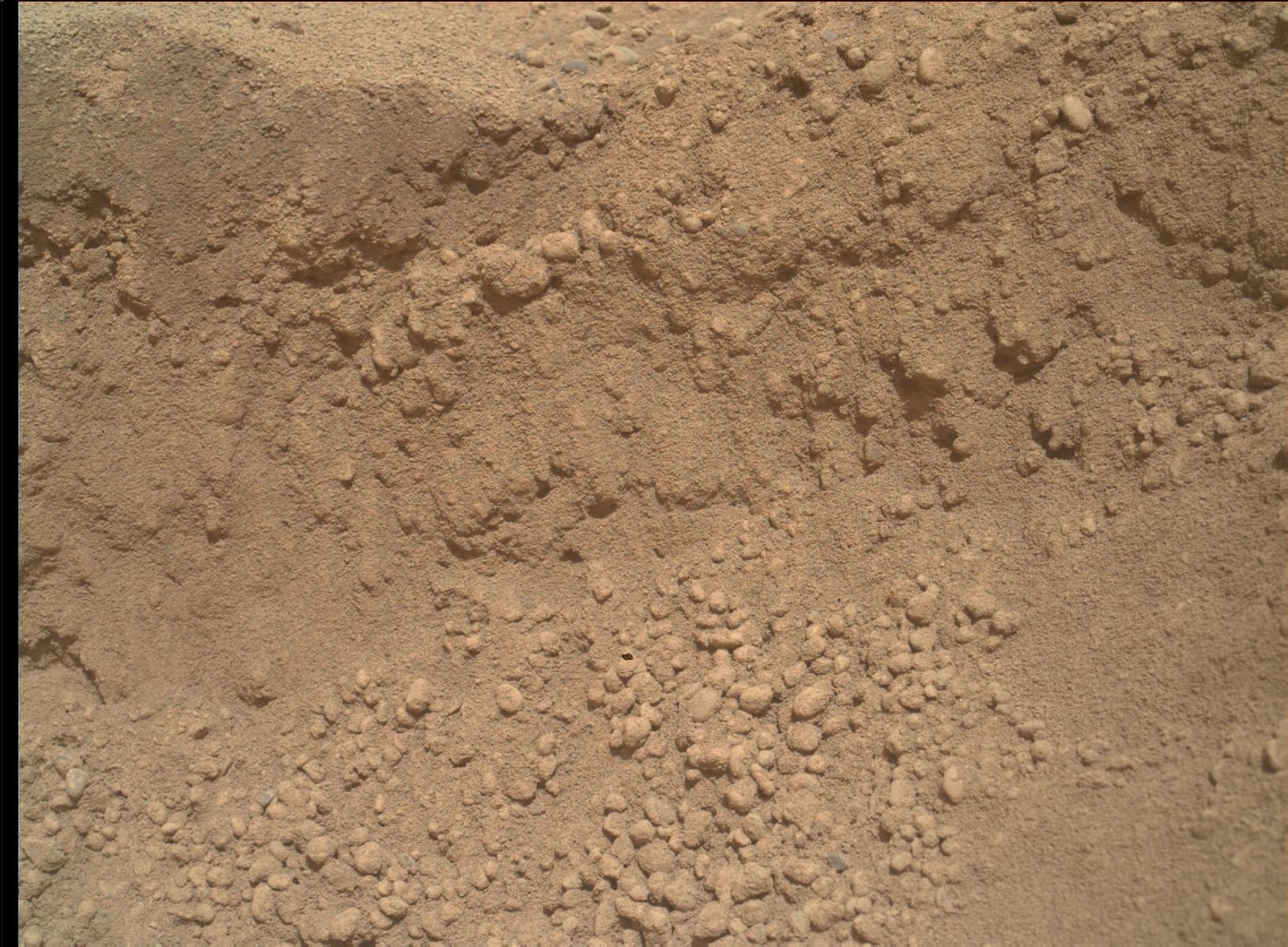 Foto de Marte da câmera MAHLI