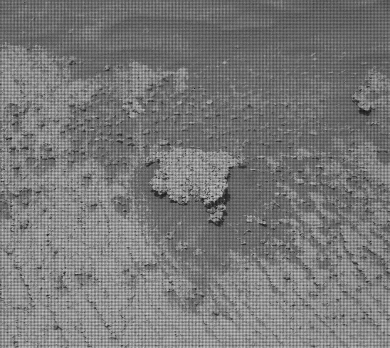 Mars image captured by MAST_RIGHT on Curiosity
