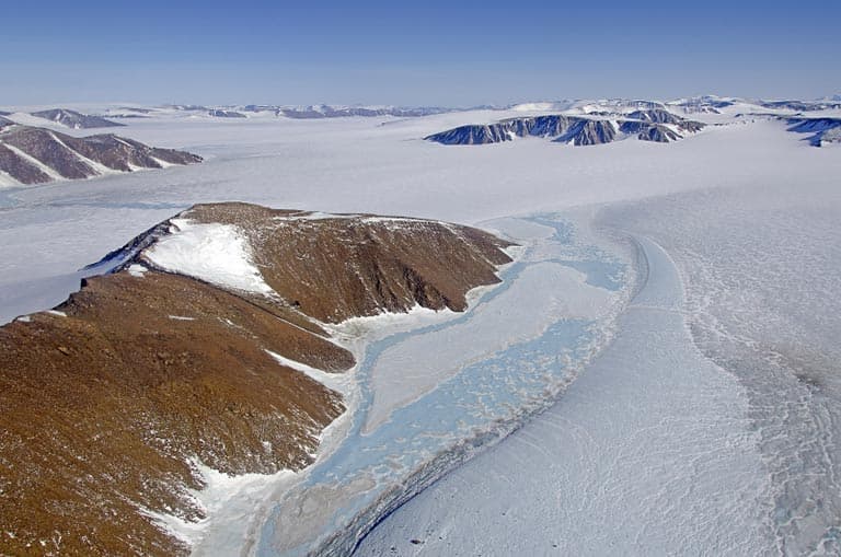 Hidden movements of Greenland ice sheet, runoff revealed