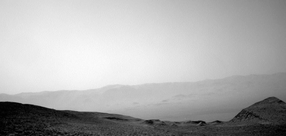 Sols 4039-4040: A Soliday Before the Holidays