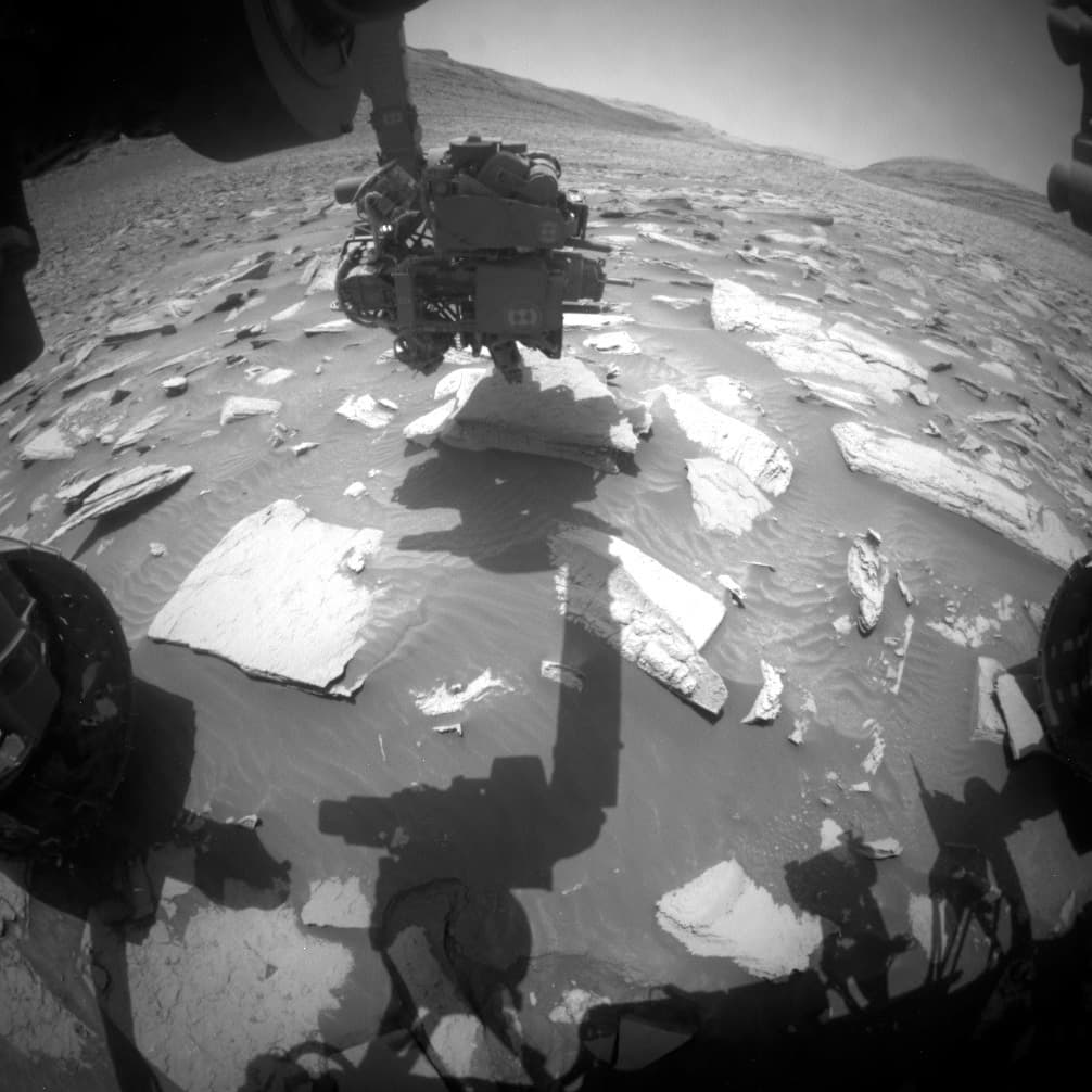 Sols 4064-4066: A Bird in the Hand…