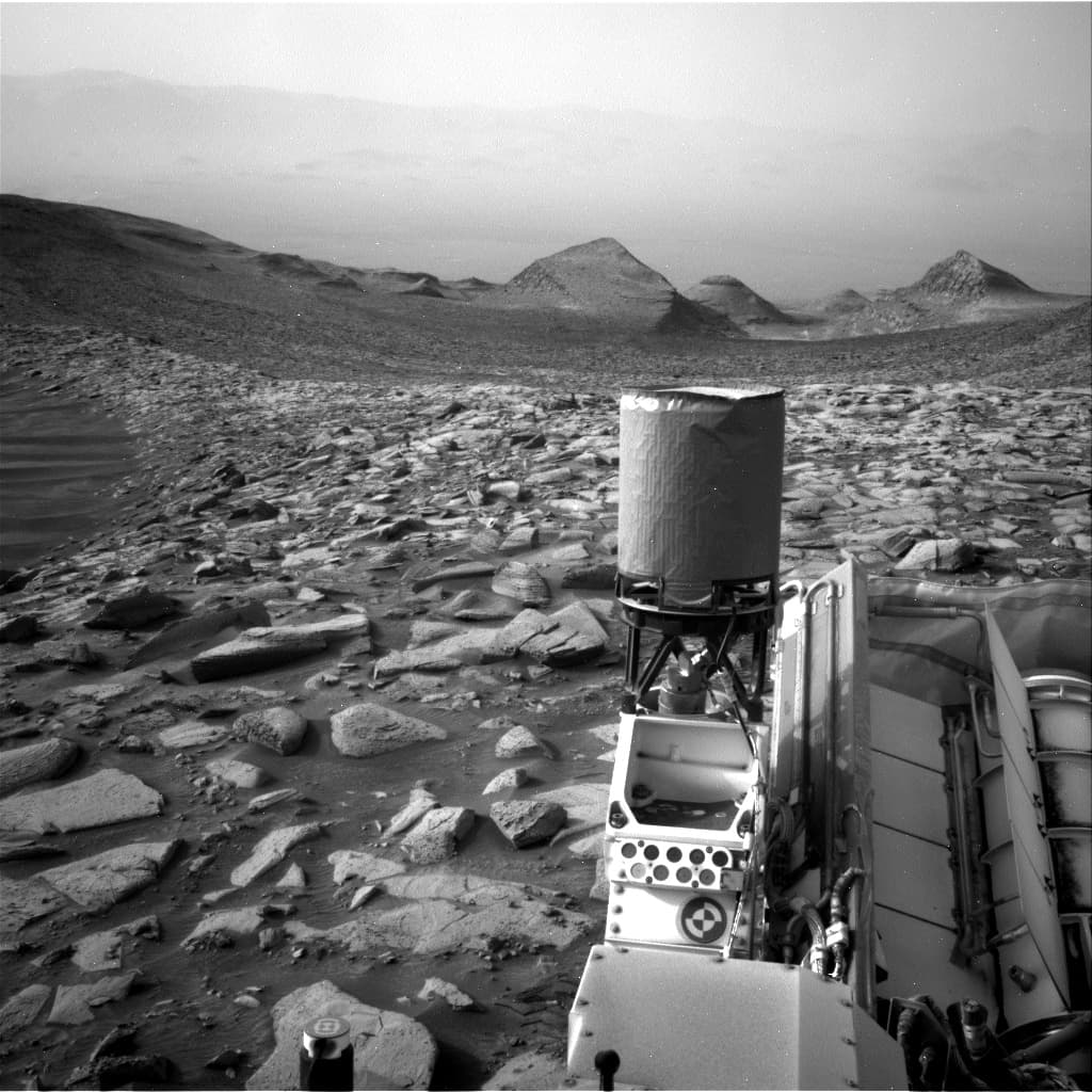 Sols 4134-4135: Sun Blob Blues