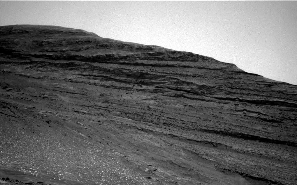Sols 4184-4185: Look Near! Look Far!