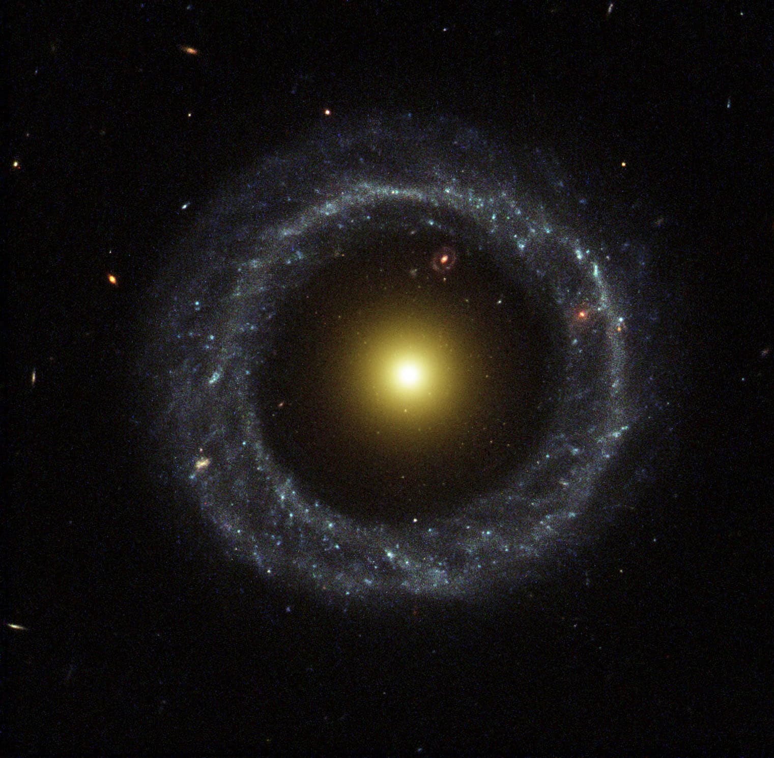 APOD: 2013 July 28 – Hoag’s Object: A Strange Ring Galaxy