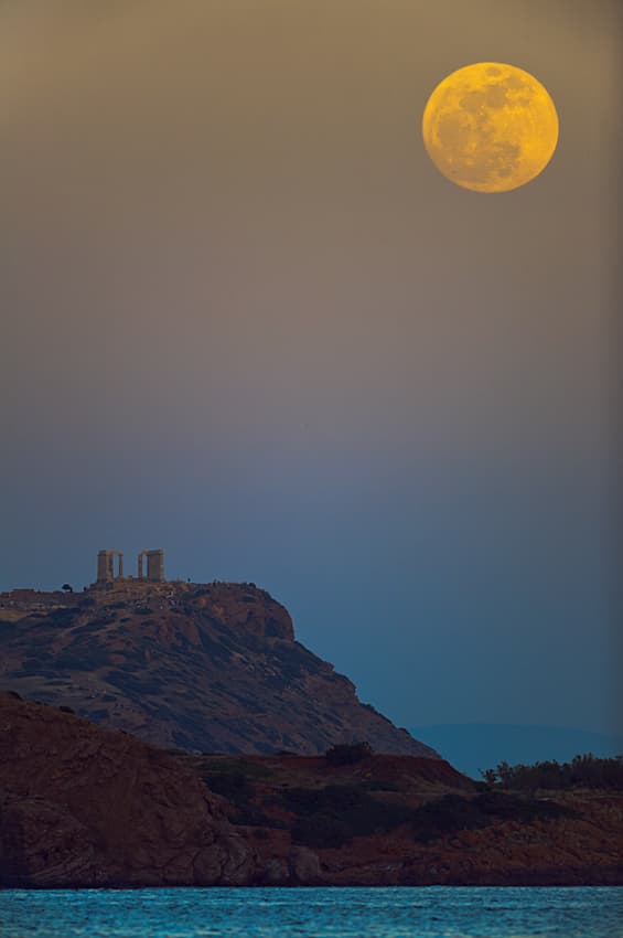 APOD: 2013 June 22 – Perigee’s Full Moon