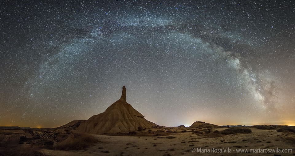 APOD: 2013 September 2 – Milky Way Over Spain’s Bardenas Reales