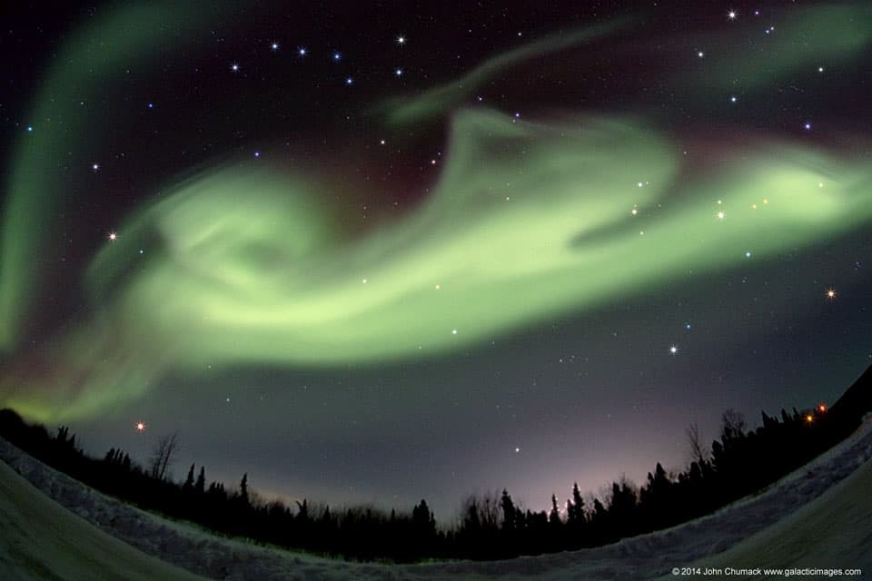 APOD: 2014 April 29 – Aurora Dog over Alaska