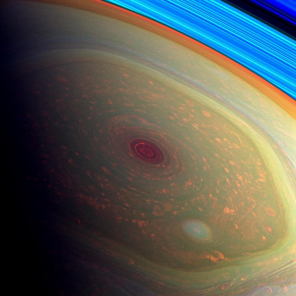 APOD: 2014 August 6 – Saturn’s Swirling Cloudscape