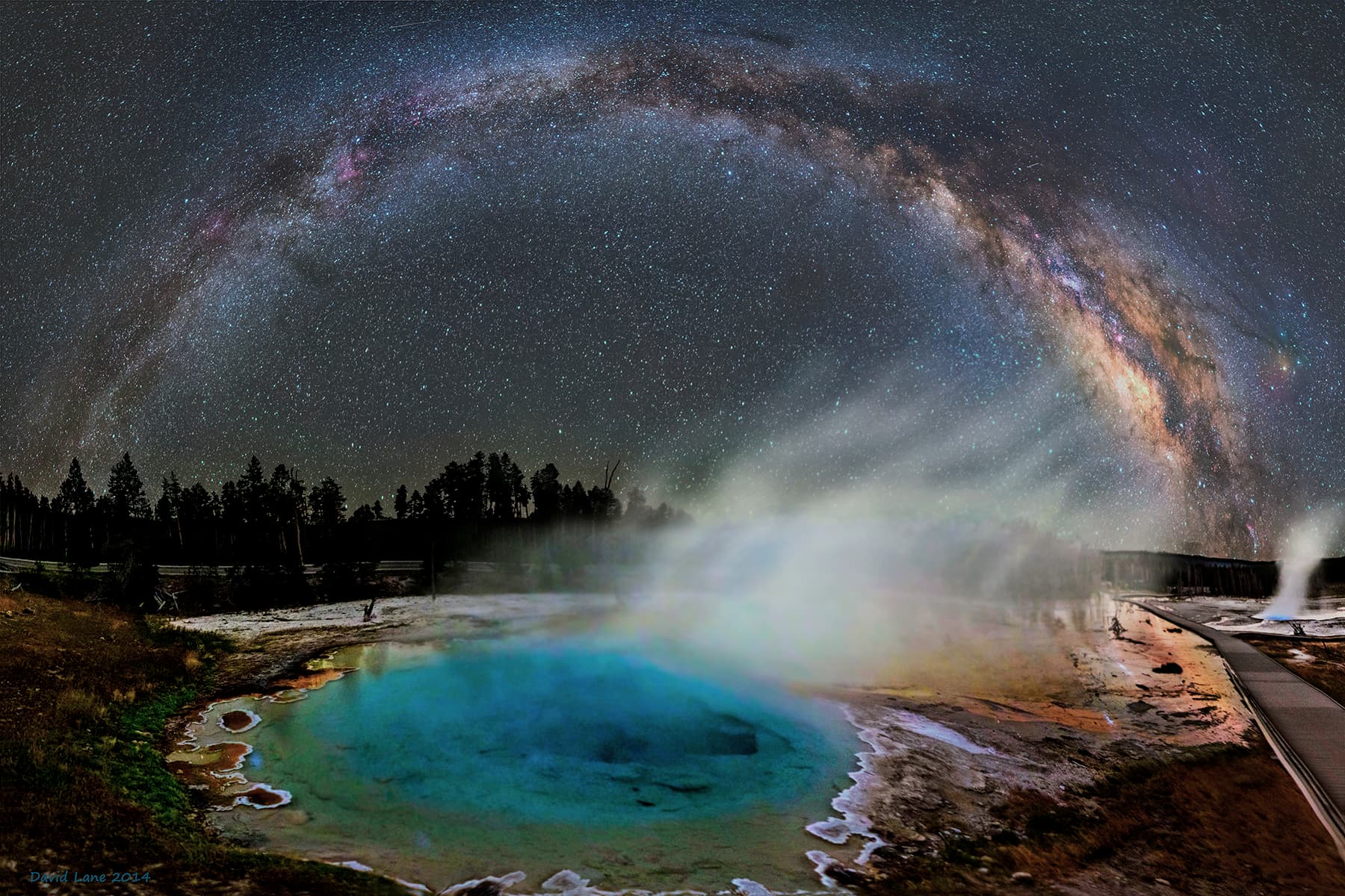 APOD: 2014 August 27 – Milky Way over Yellowstone