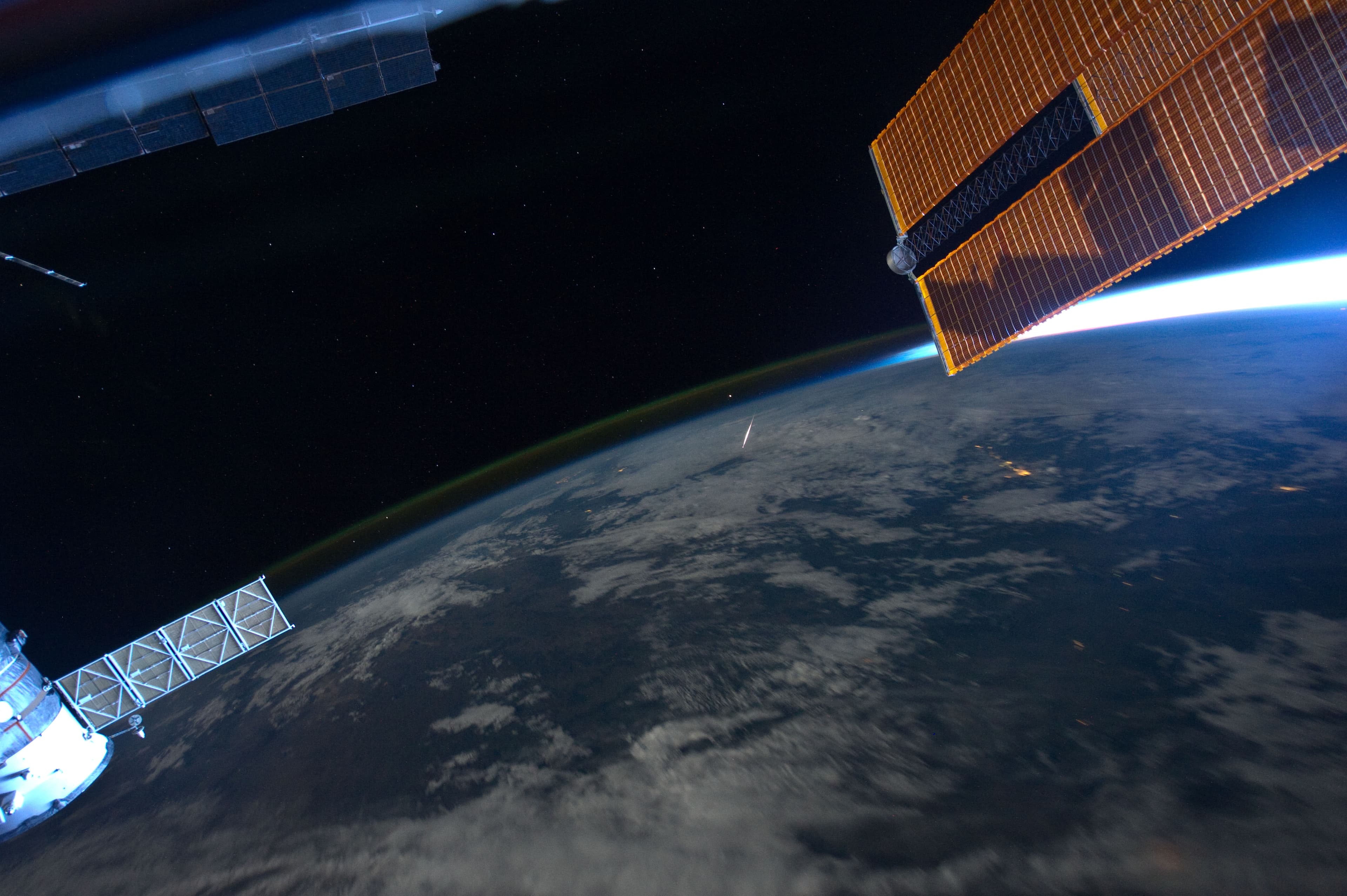 APOD: 2014 August 10 – A Perseid Below