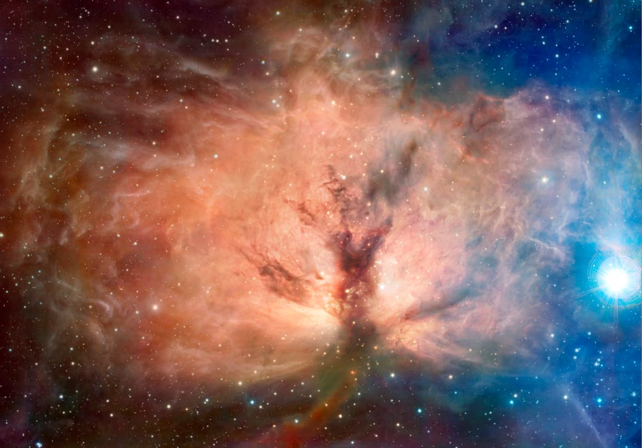 APOD: 2014 December 9 – The Flame Nebula in Visible and Infrared