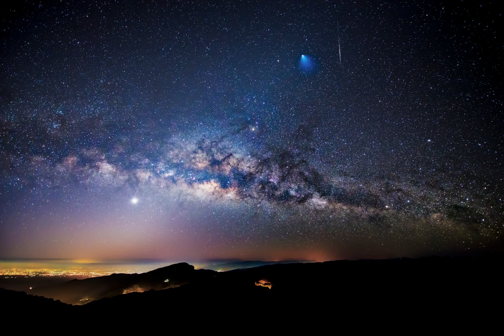 APOD: 2014 February 12 – Rocket, Meteor, and Milky Way over Thailand