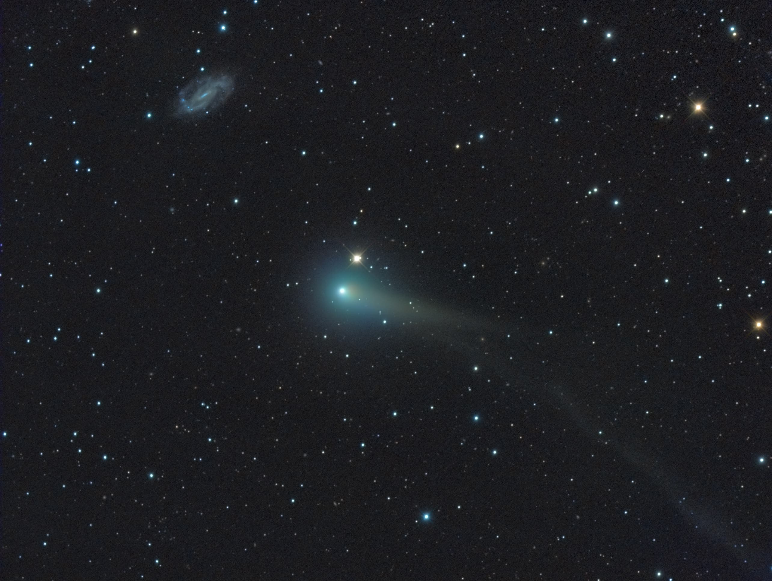 APOD: 2014 June 6 – Comet PanSTARRS with Galaxy