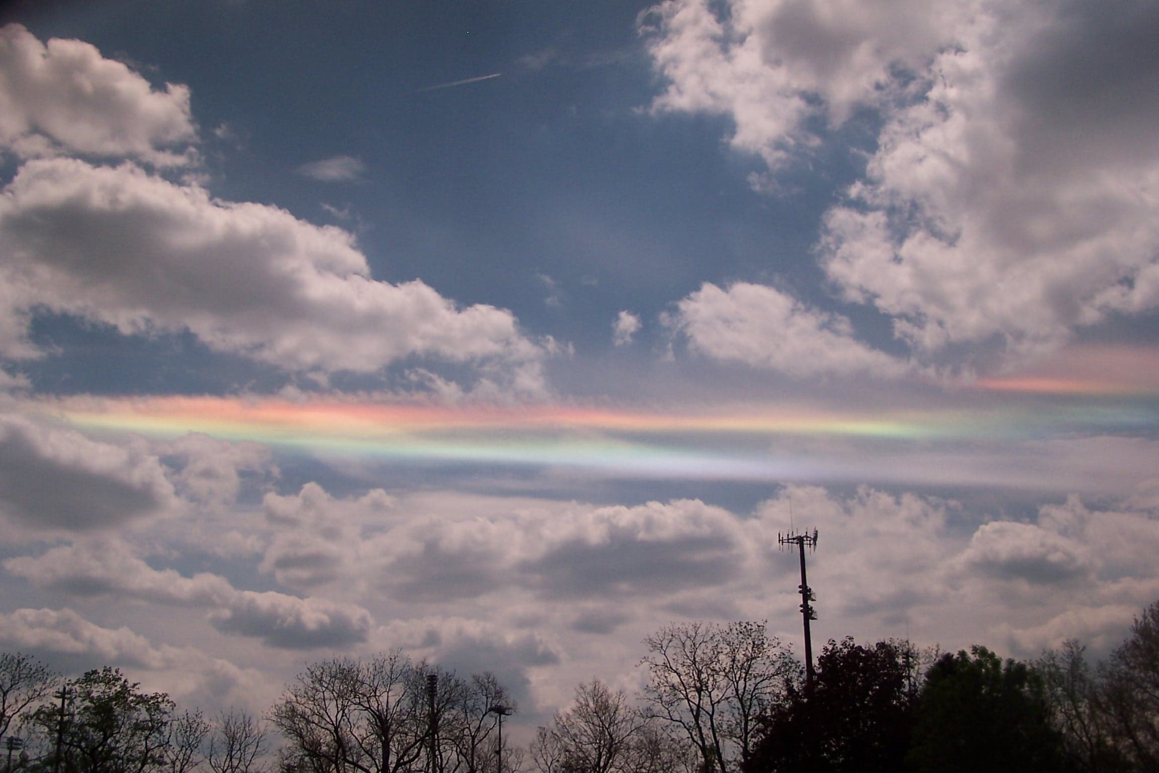 APOD: 2014 May 24 – A Circumhorizontal Arc Over Ohio
