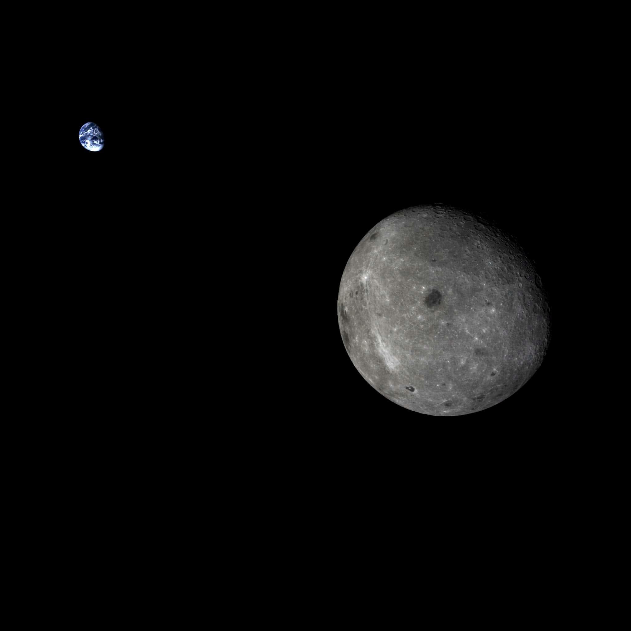 APOD: 2014 November 4 – Moon and Earth from Chang e 5 T1