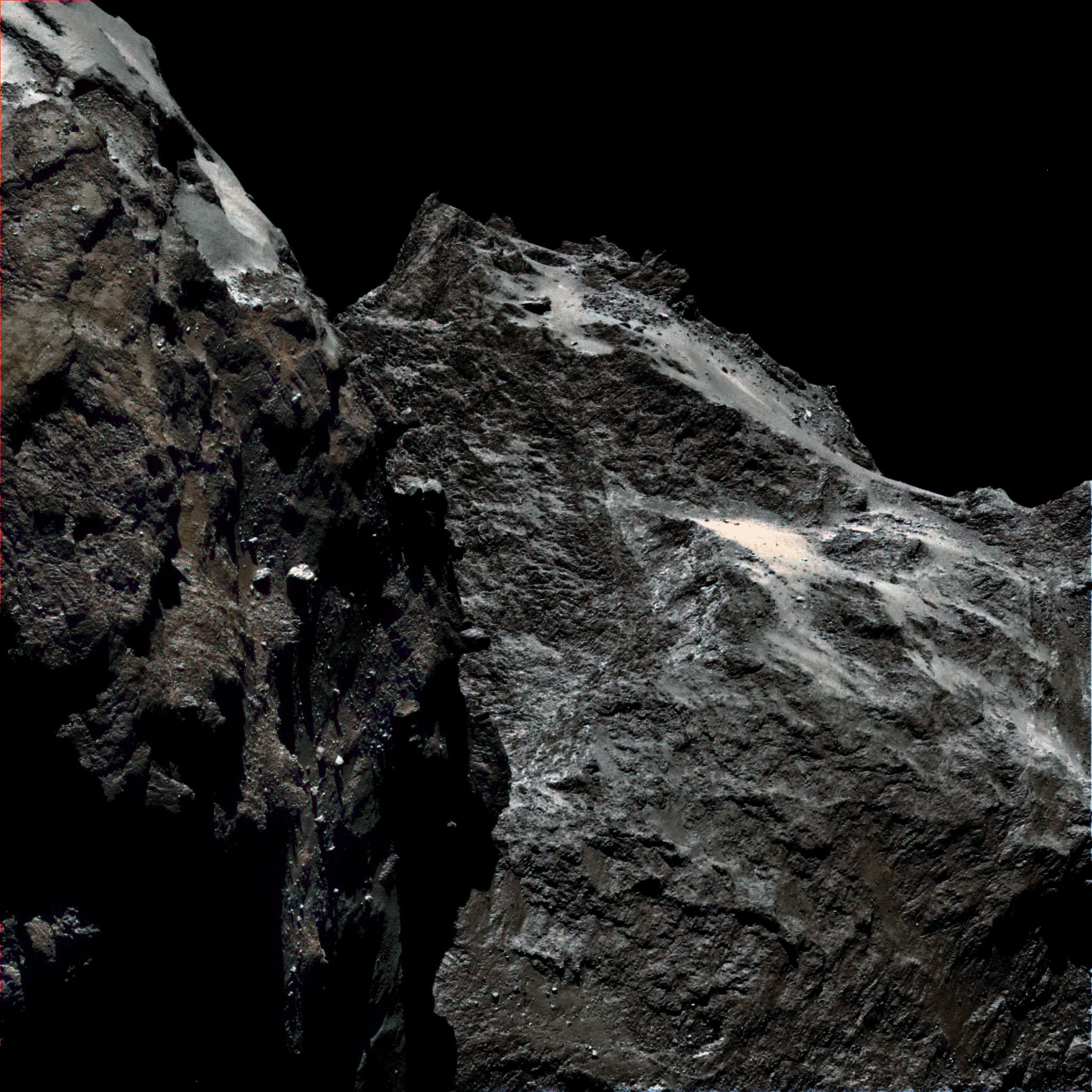 APOD: 2014 September 15 – 62 Kilometers above Comet Churyumov Gerasimenko