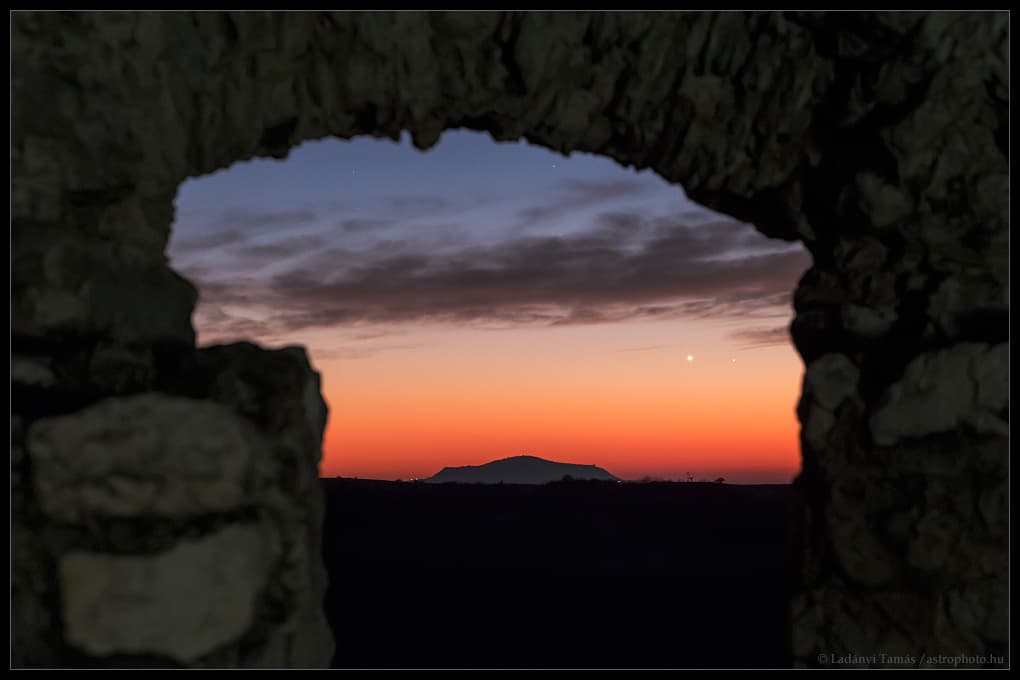 APOD: 2015 January 15 – Venus and Mercury at Sunset