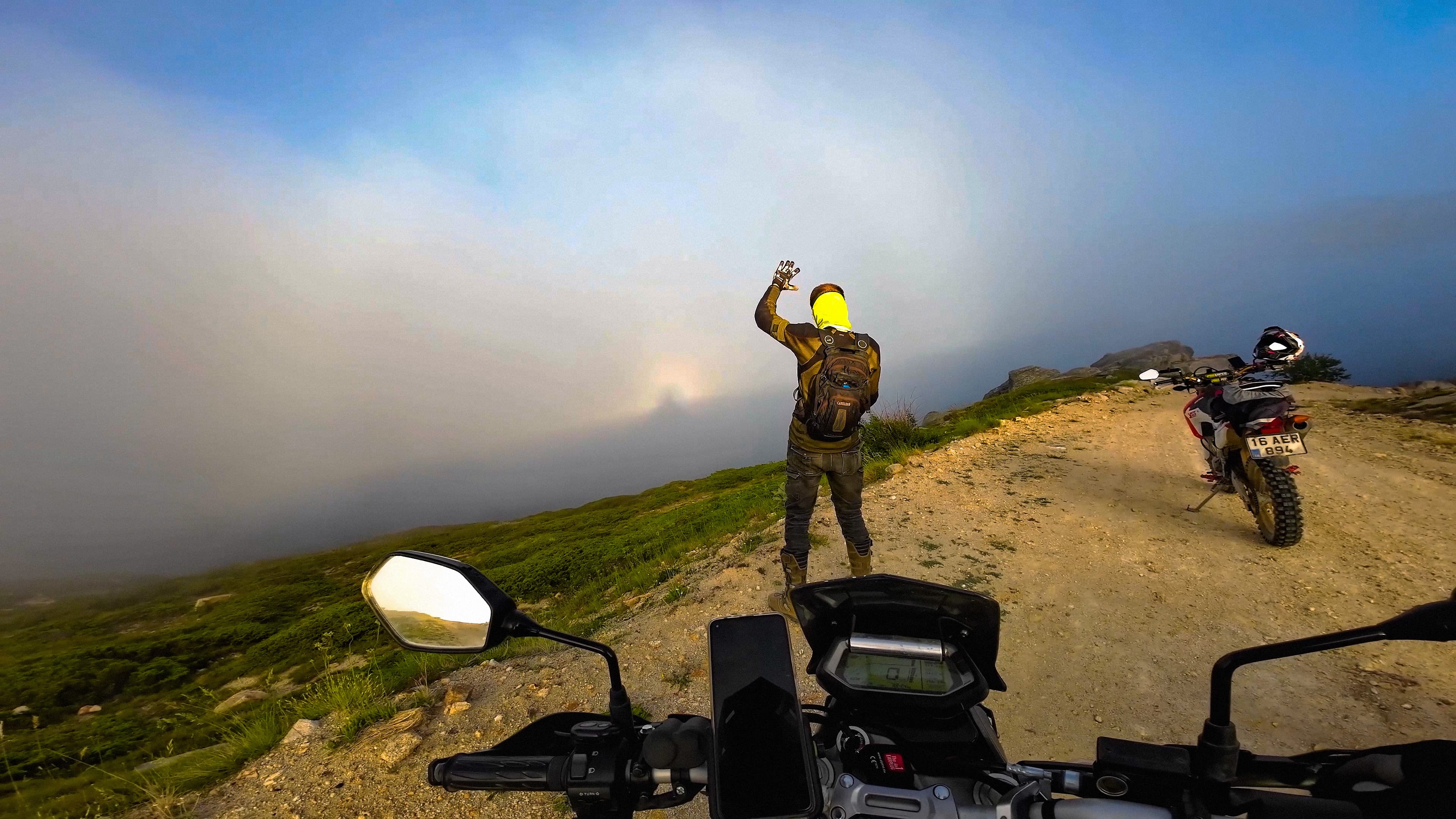 APOD: 2024 August 3 – Glory and Fog Bow