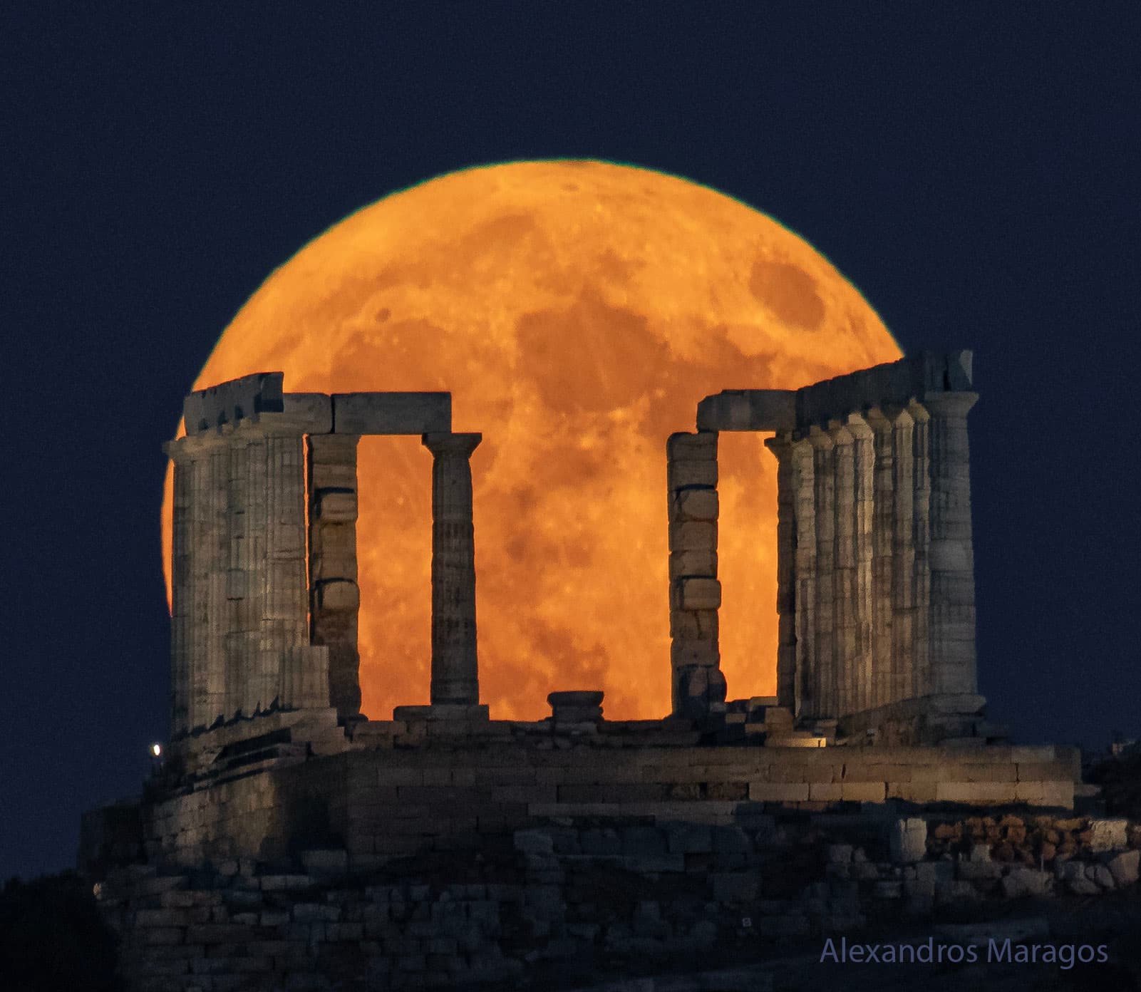 APOD: 2024 August 20 – Supermoon Beyond the Temple of Poseidon