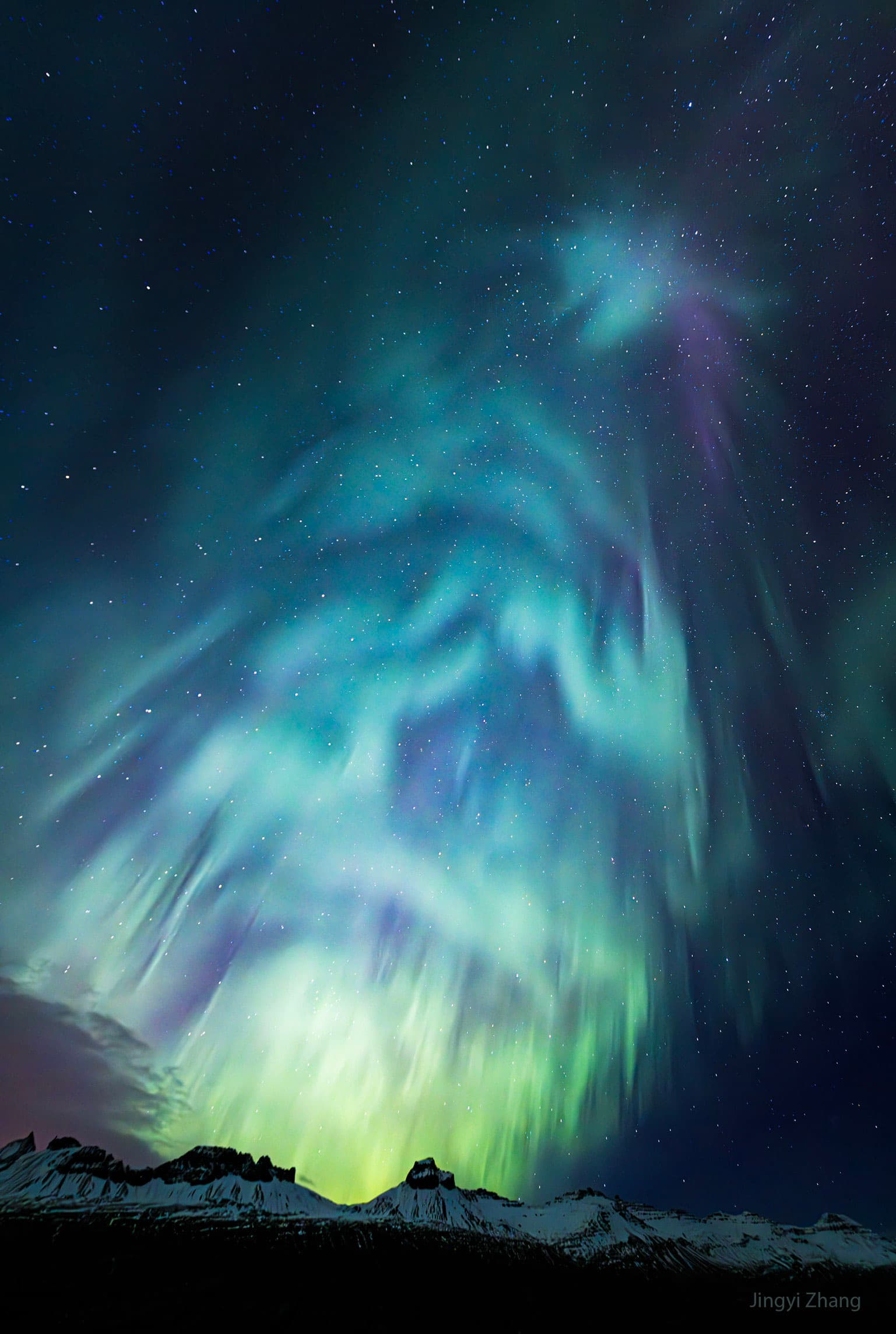 APOD: 2024 December 23 – Christmas Tree Aurora