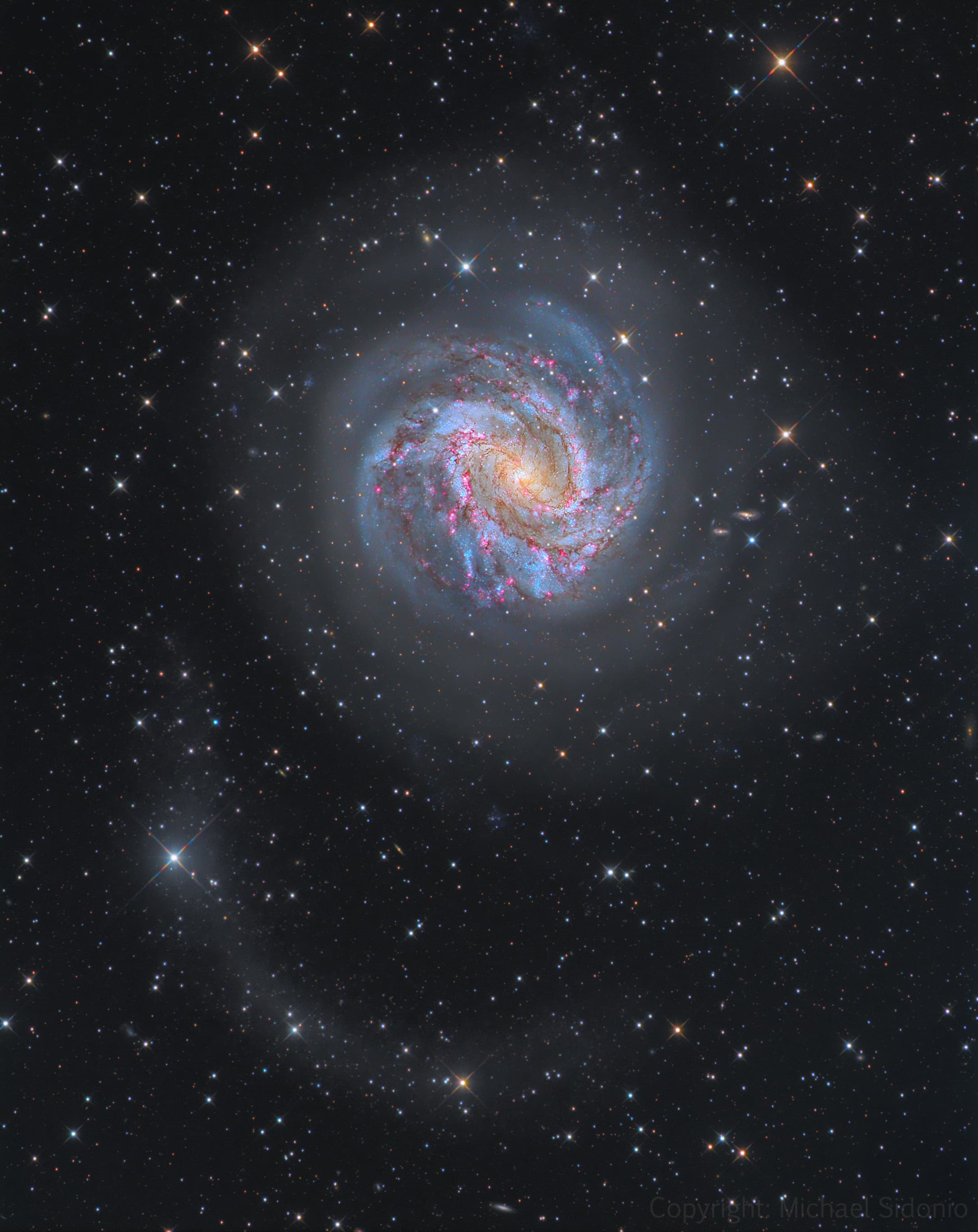 APOD: 2024 July 3 – M83: Star Streams and a Thousand Rubies
