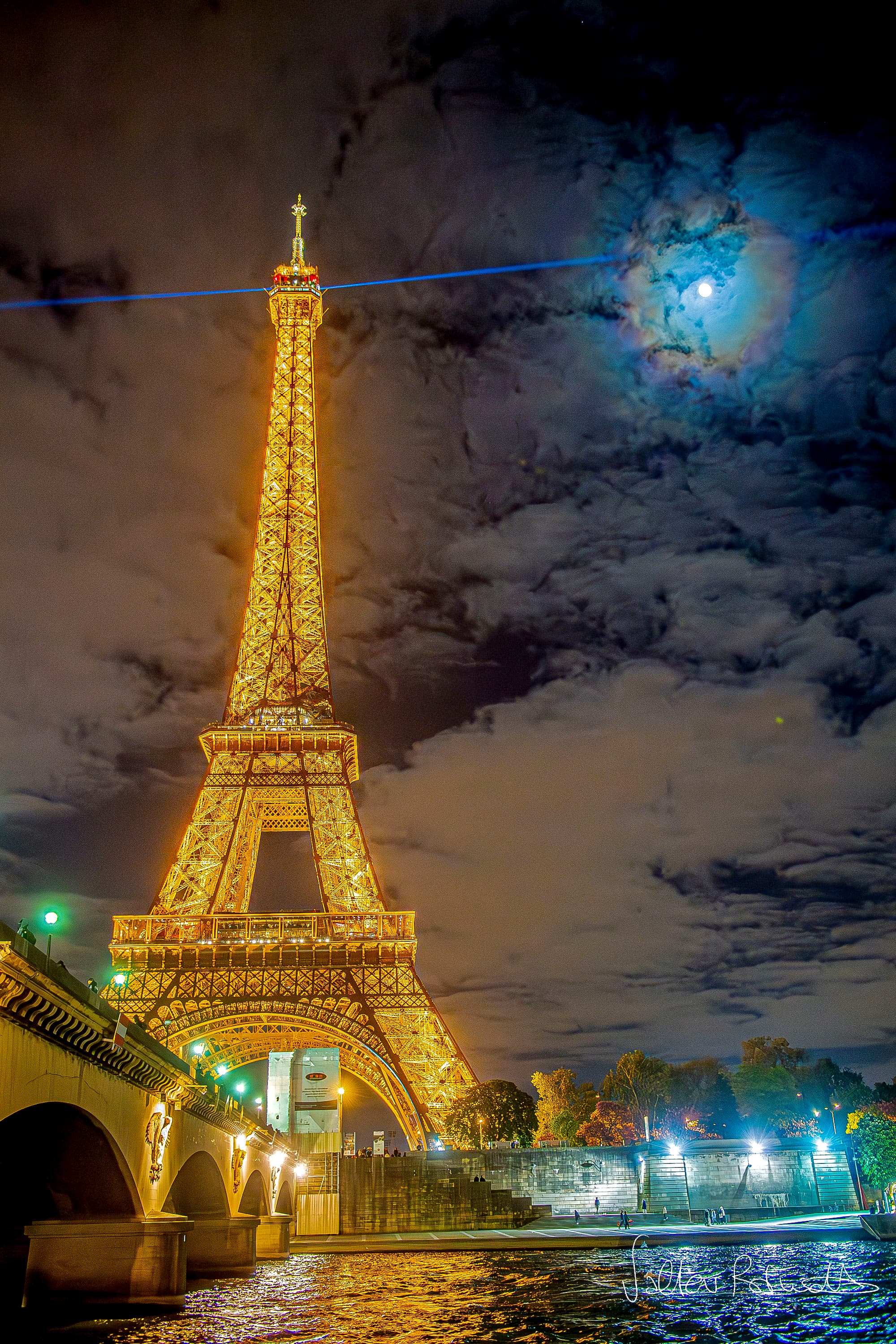 APOD: 2024 May 30 – A Lunar Corona over Paris
